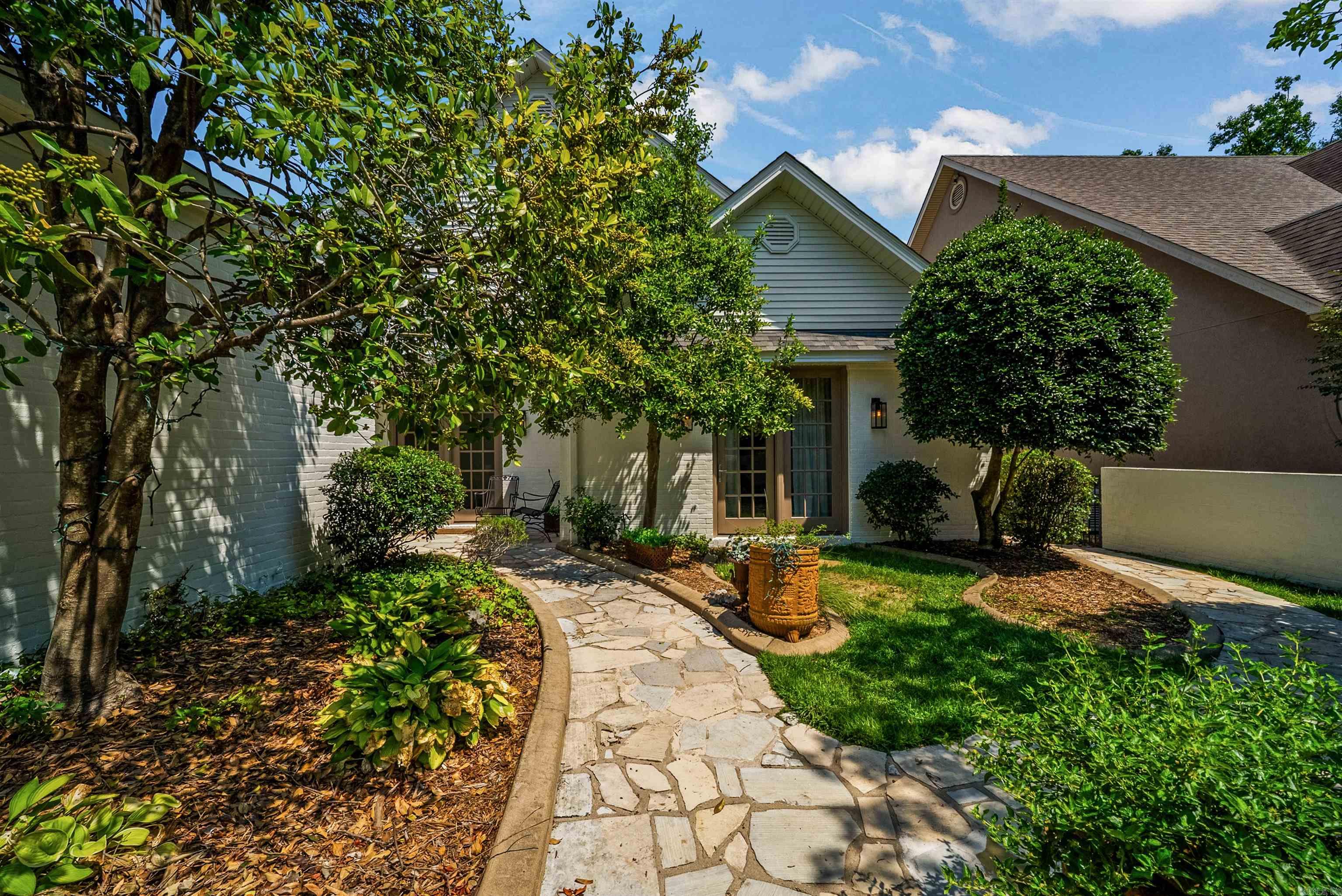 1815 River Heights Property Photo 4