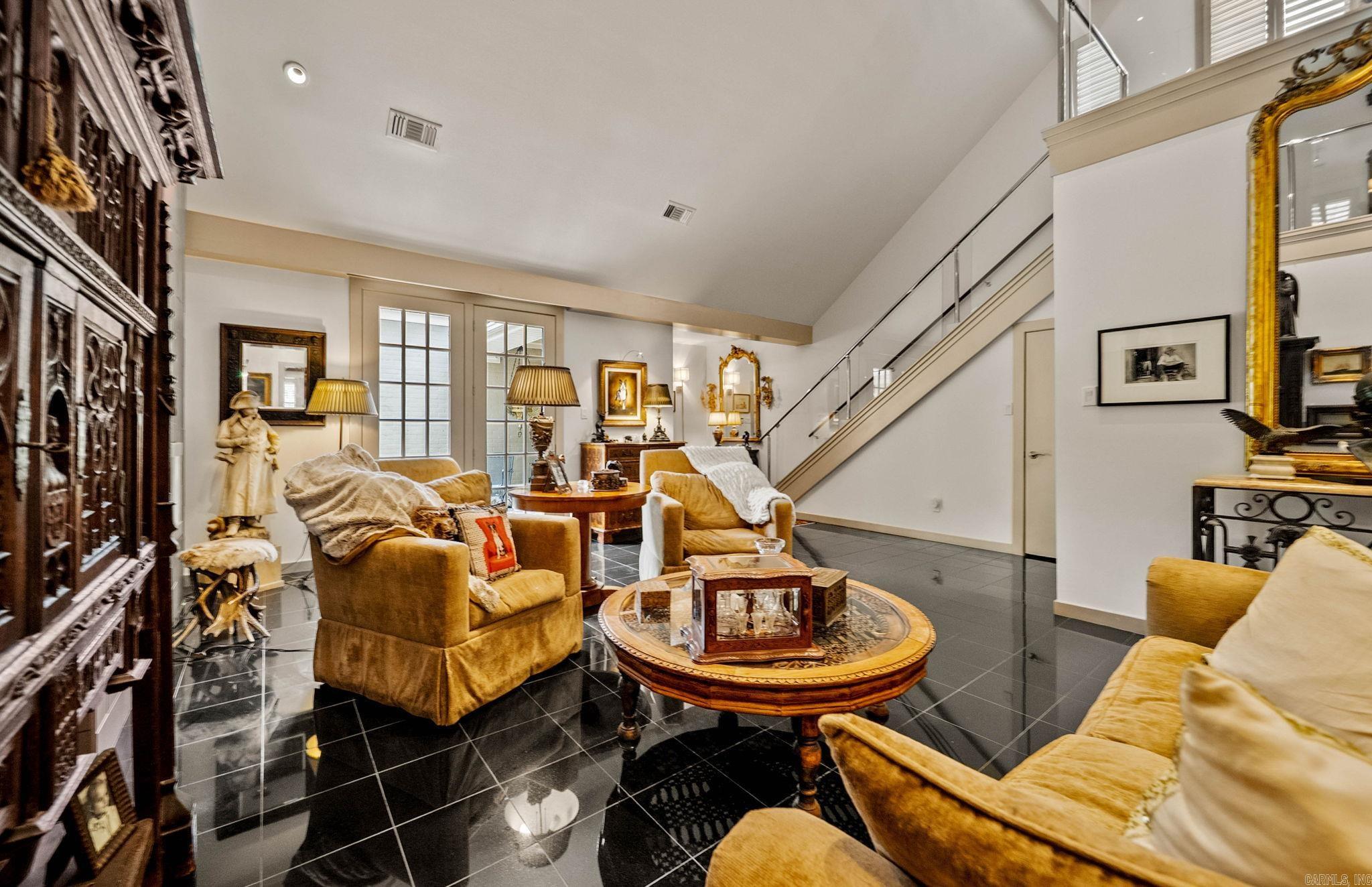 1815 River Heights Property Photo 8