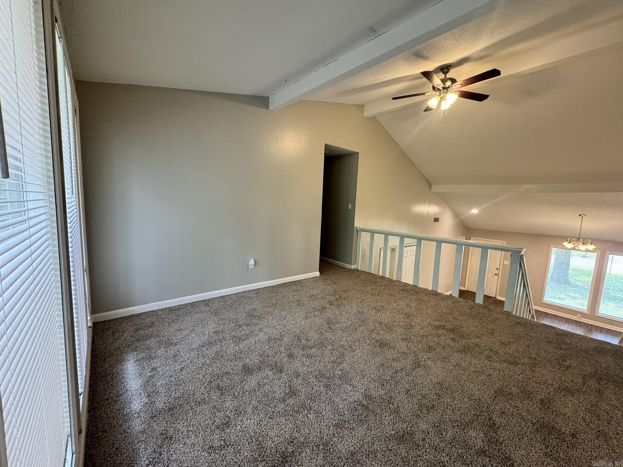 104 Foxdell Circle Property Photo 7