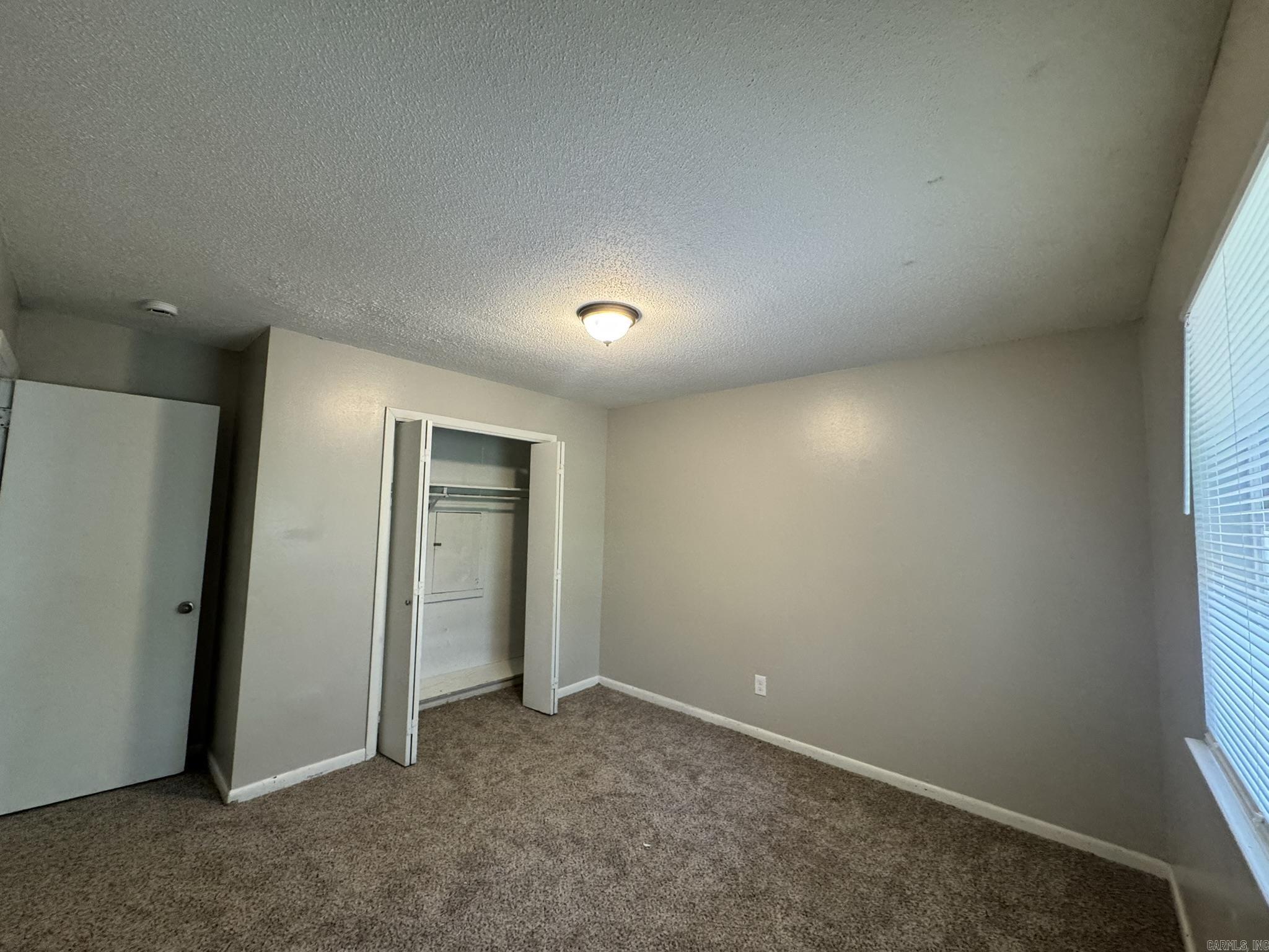 104 Foxdell Circle Property Photo 10