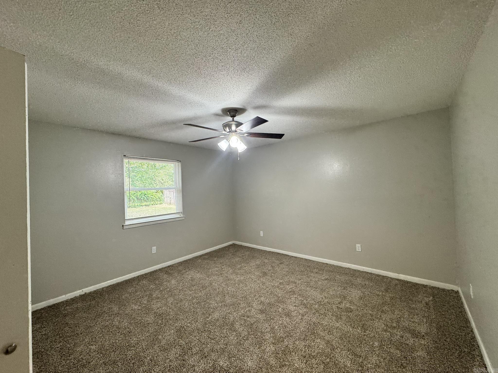 104 Foxdell Circle Property Photo 12