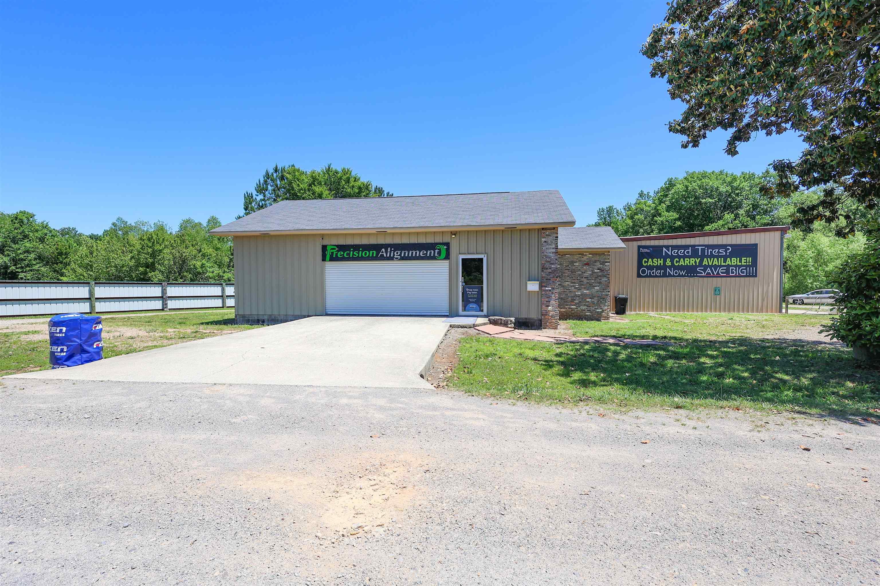 101 Caney Place Property Photo 2