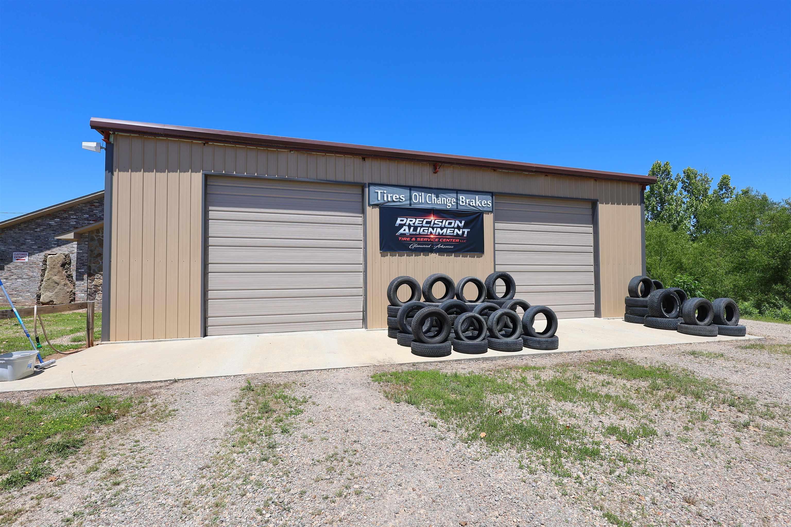 101 Caney Place Property Photo 4