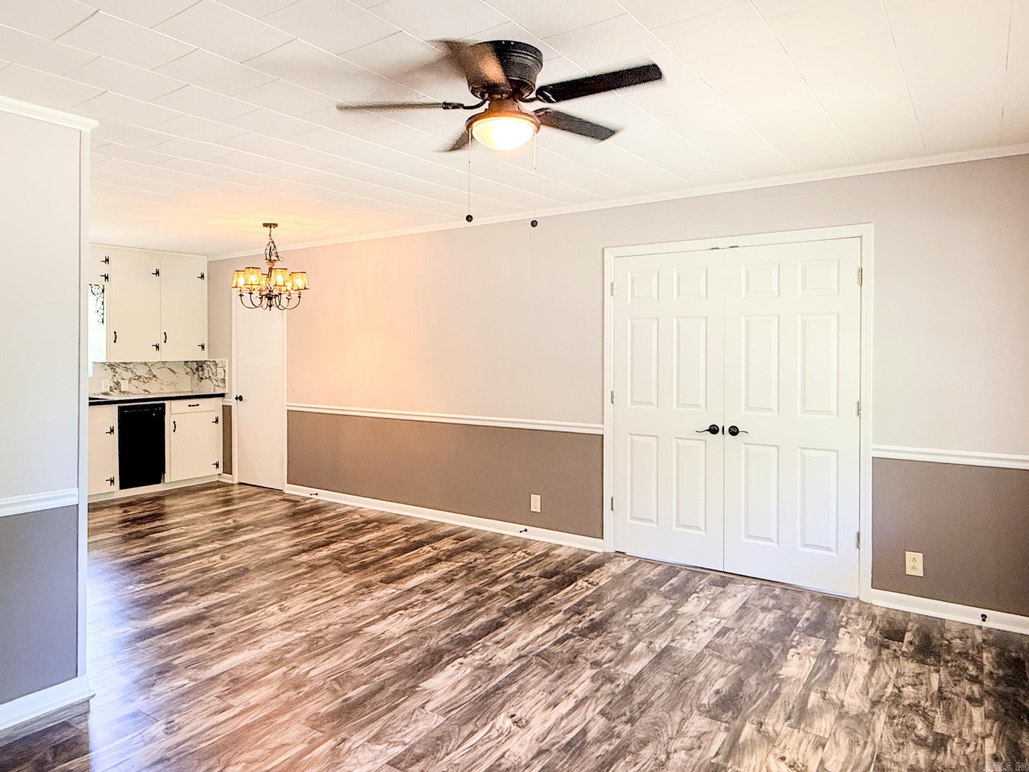 1504 Texas Street Property Photo 3
