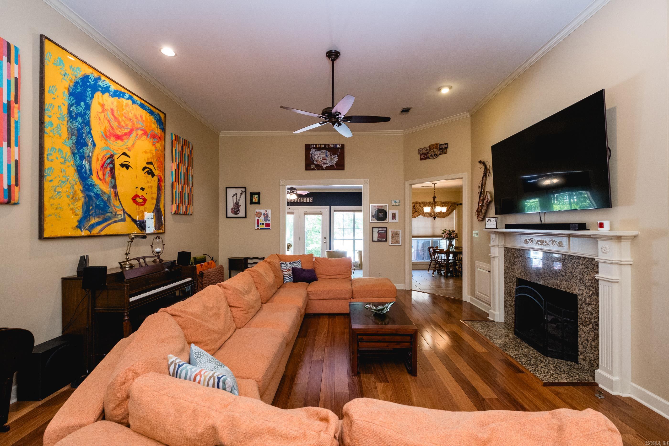 204 Fair Oaks Drive Property Photo 8