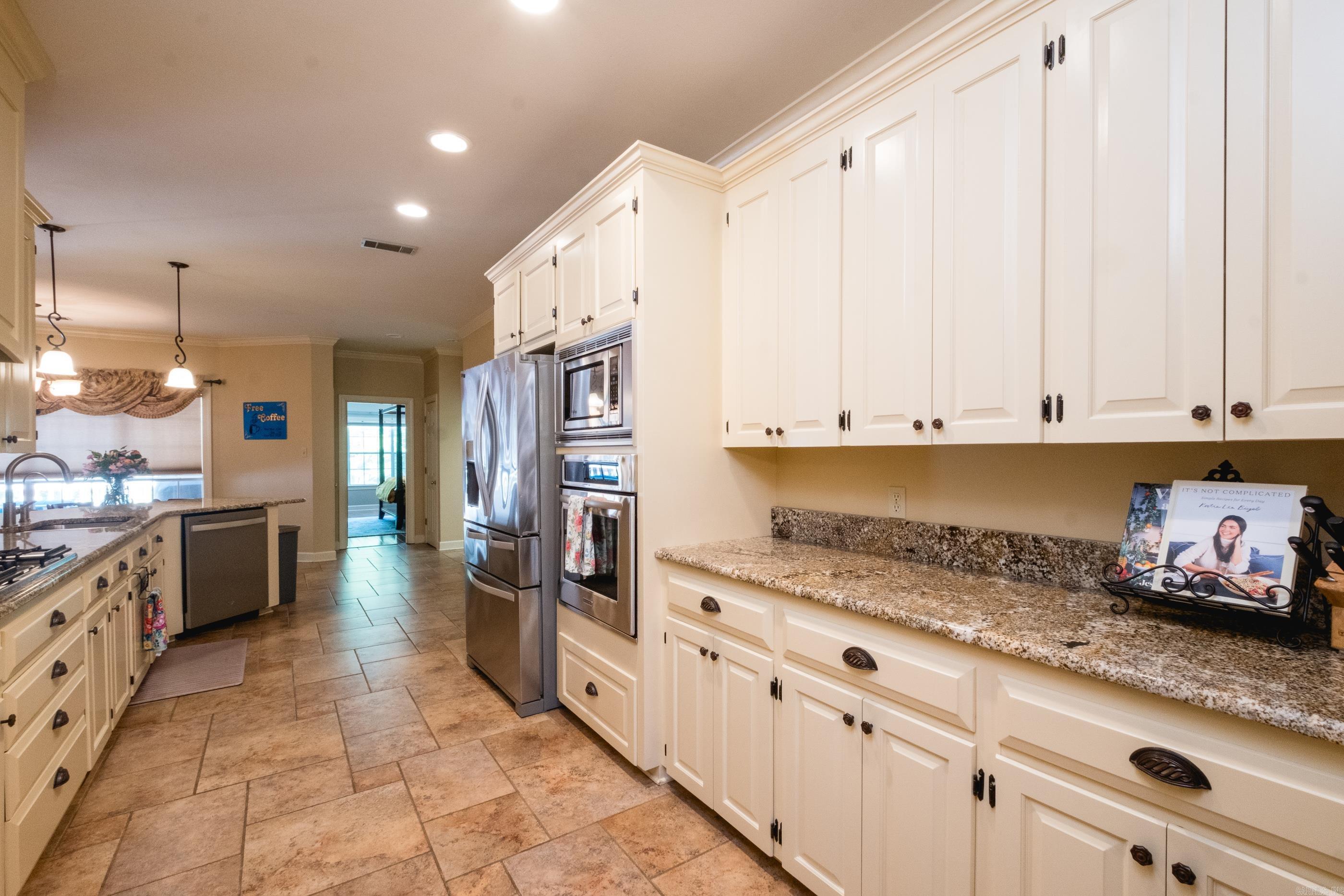 204 Fair Oaks Drive Property Photo 13