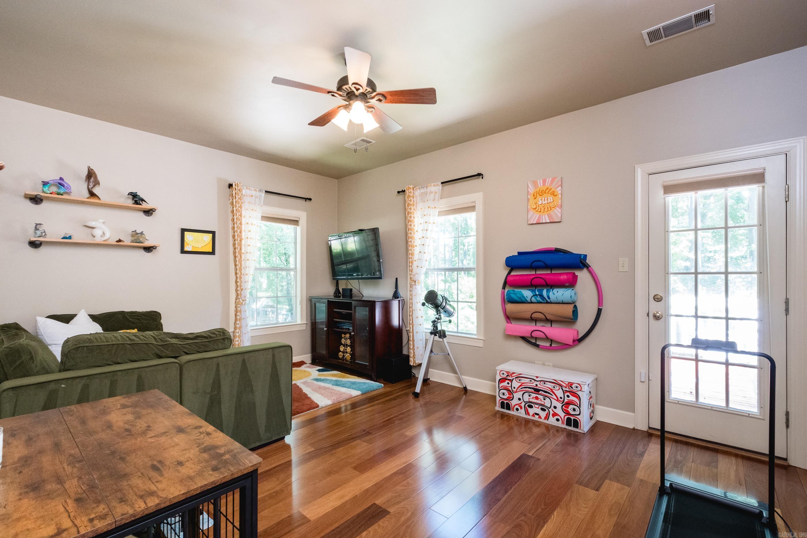 204 Fair Oaks Drive Property Photo 32