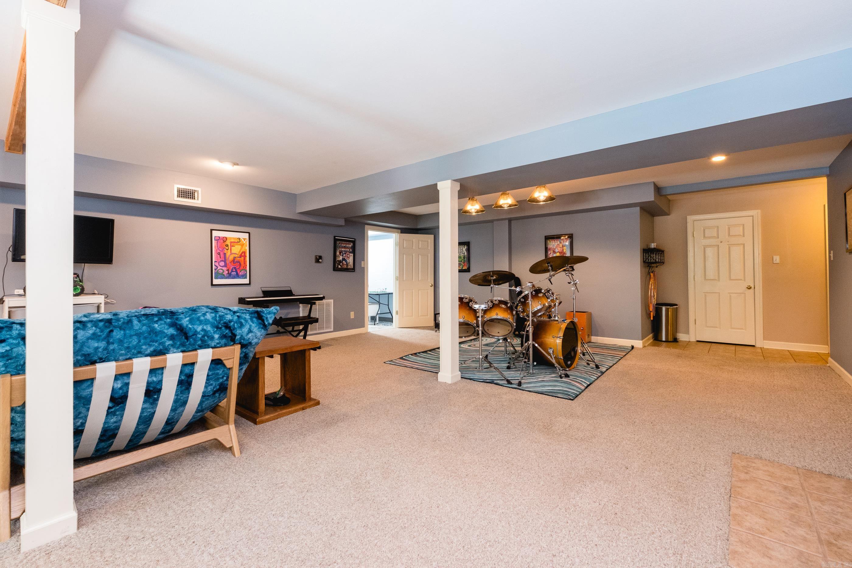 204 Fair Oaks Drive Property Photo 39