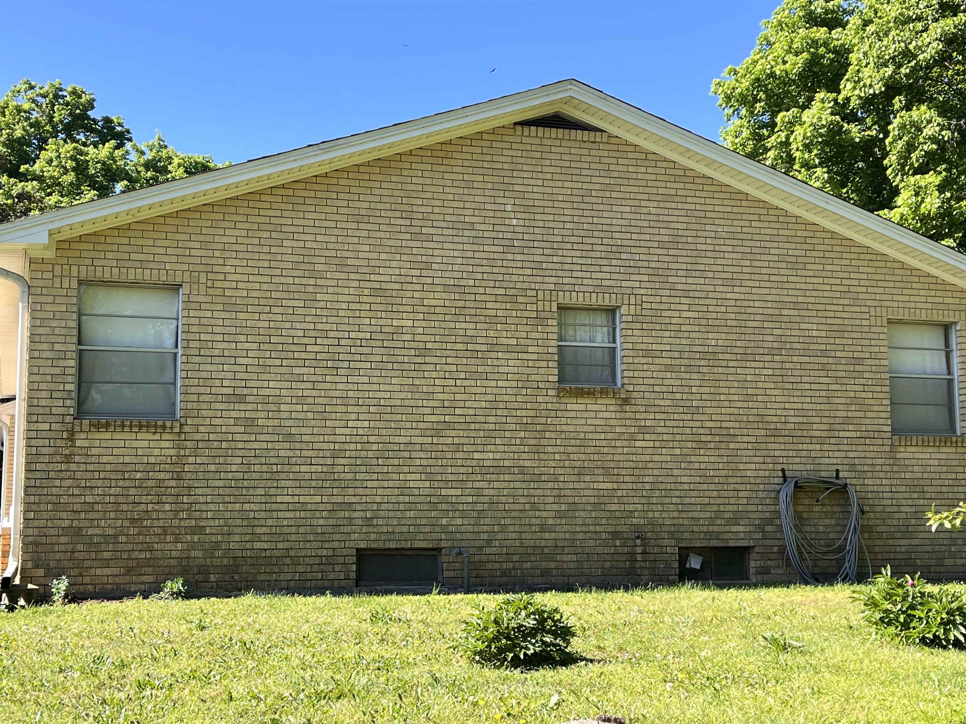 275 S Third Street Property Photo 7