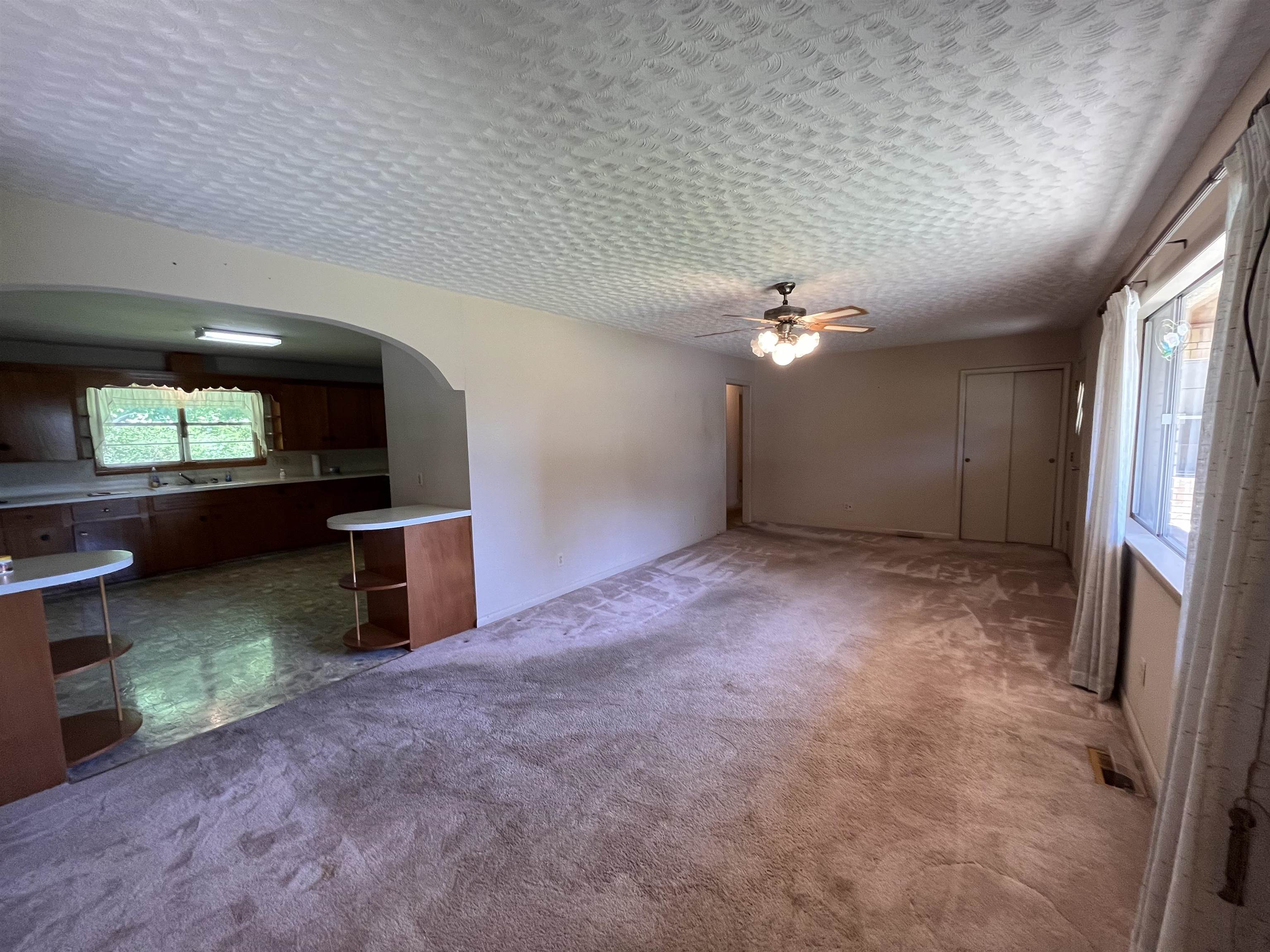 275 S Third Street Property Photo 18