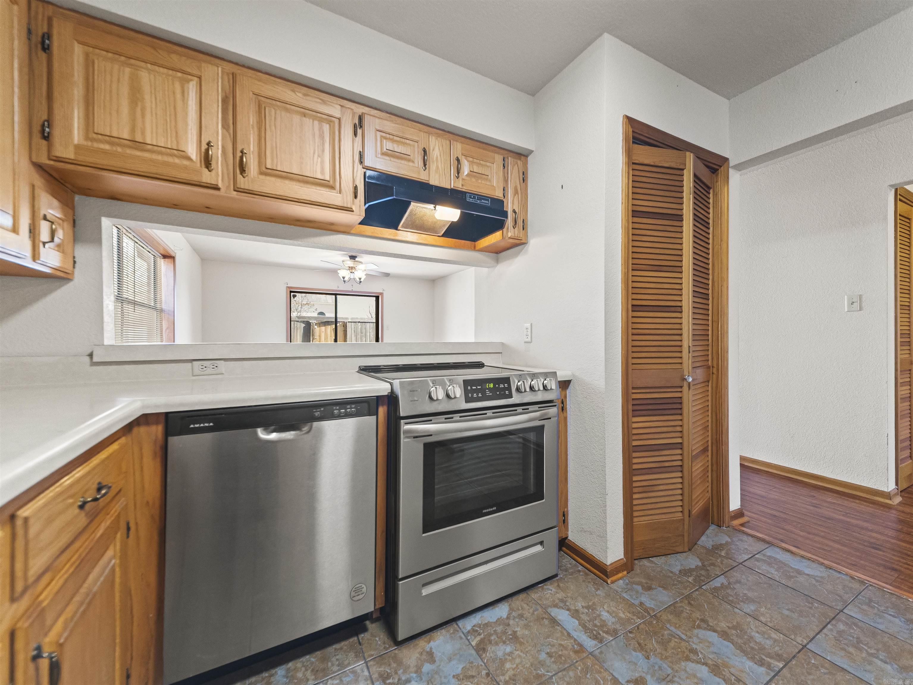 301 Hammond E-4 Property Photo 8
