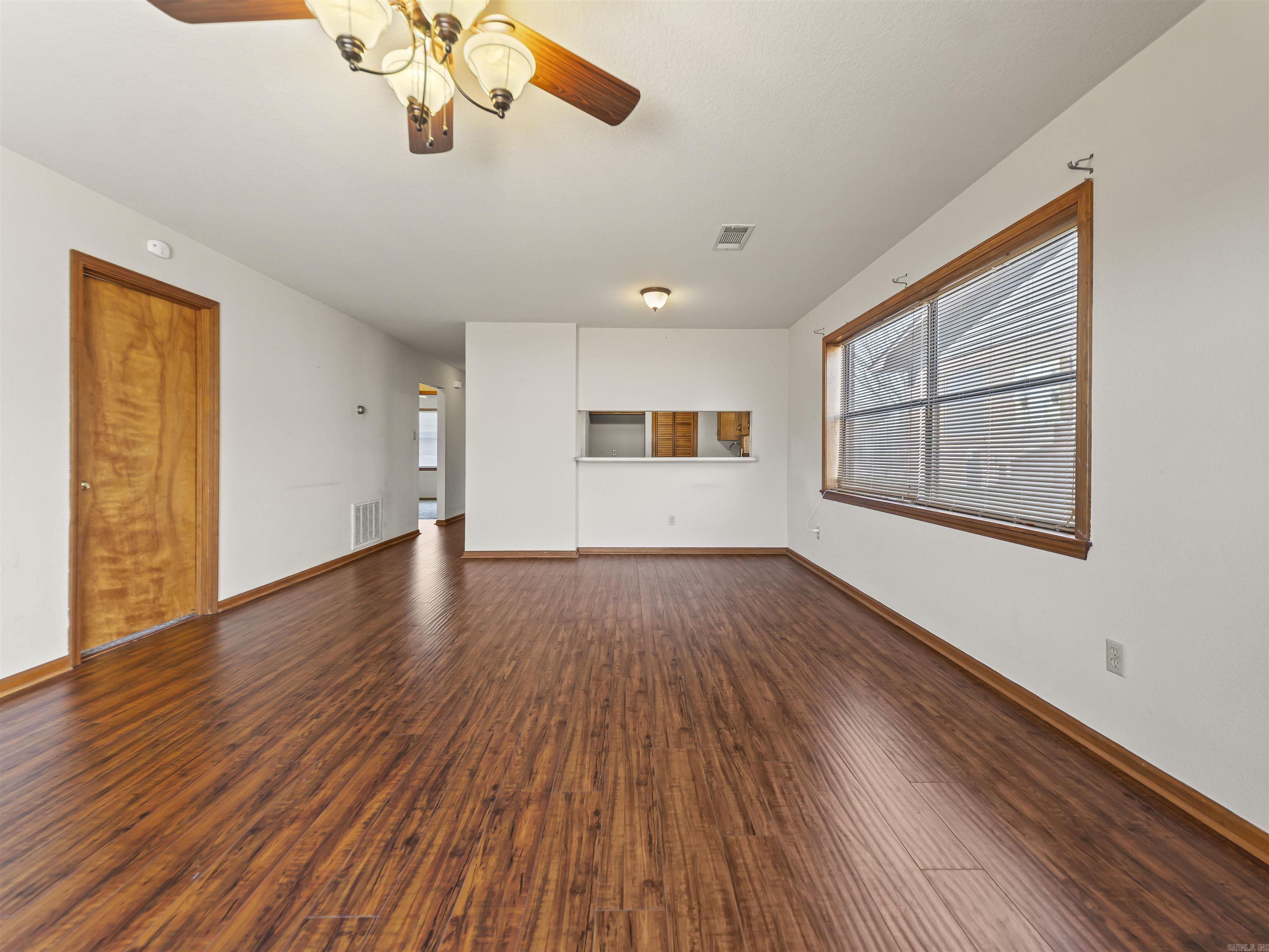 301 Hammond E-4 Property Photo 9