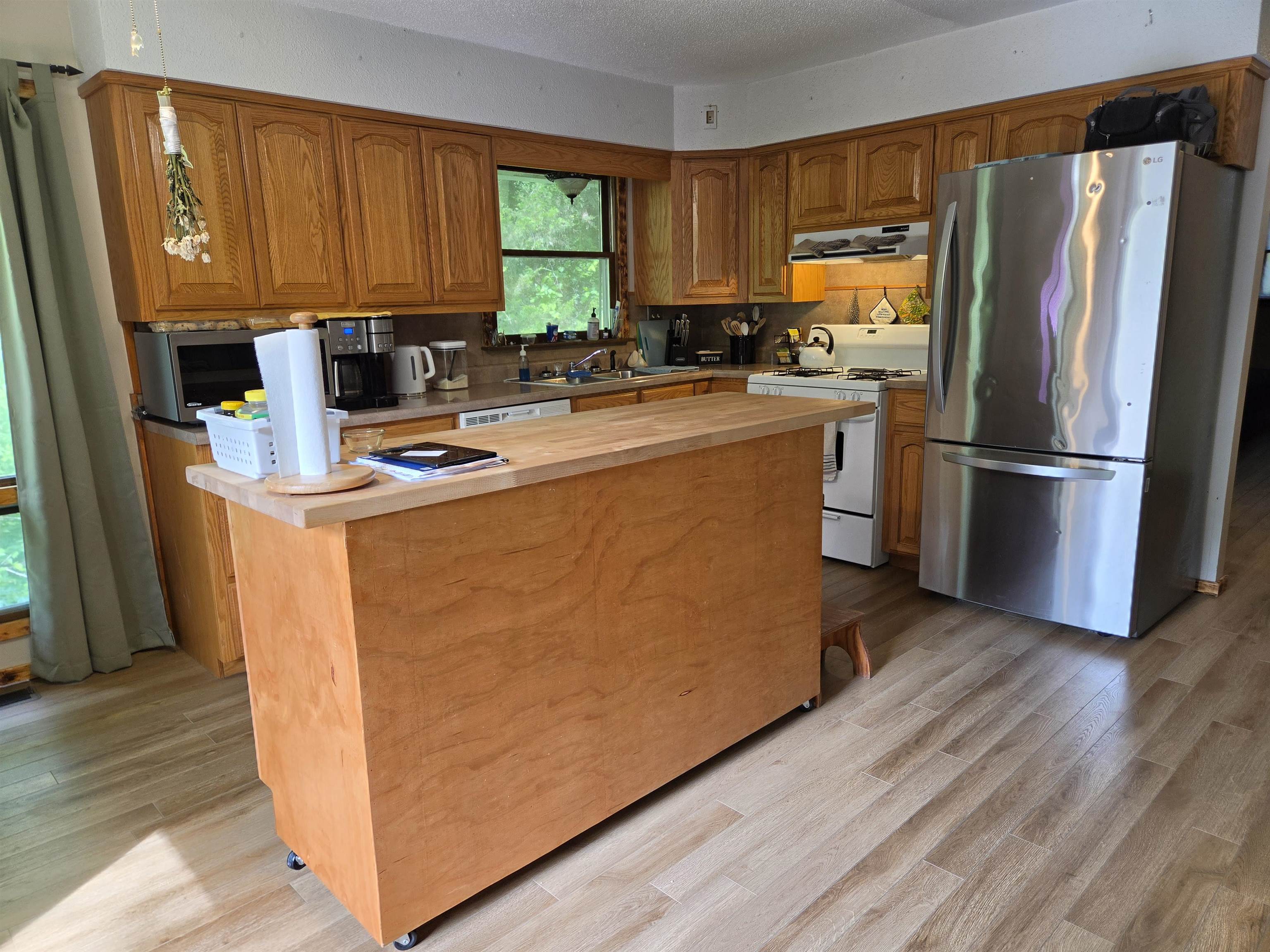 97 Lakeside Drive Property Photo 4