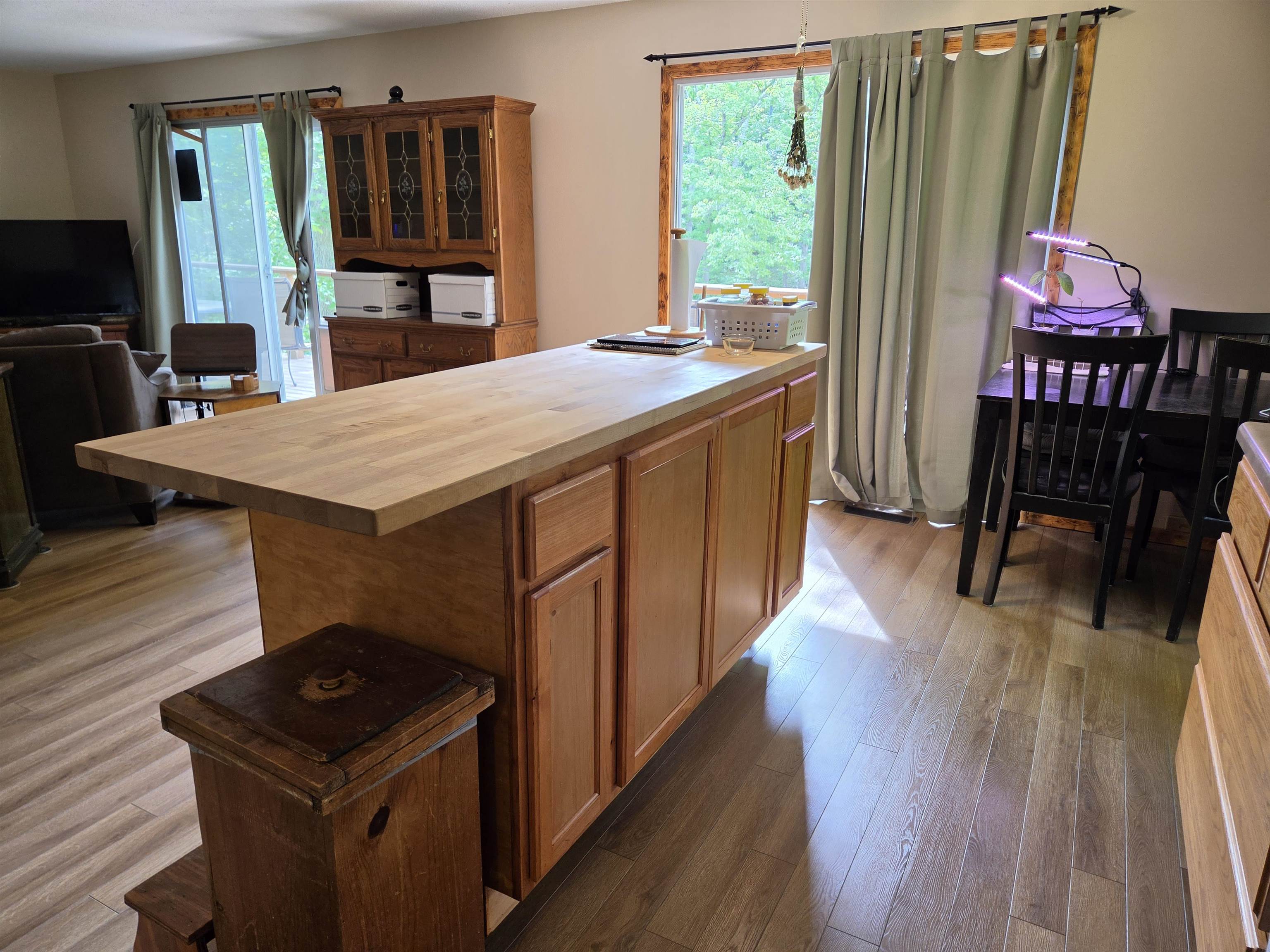 97 Lakeside Drive Property Photo 6
