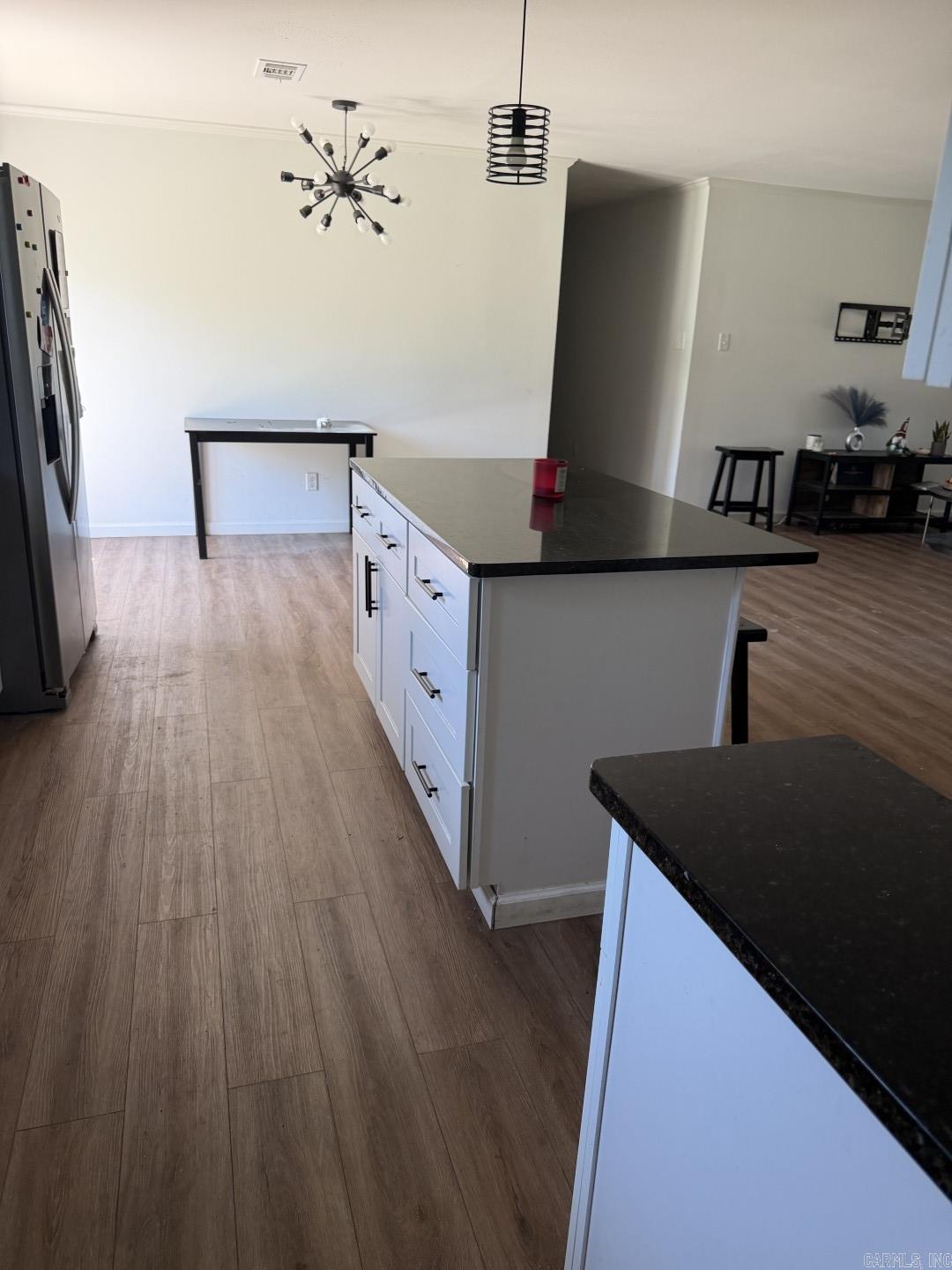 106 S Haley Ave Property Photo 3