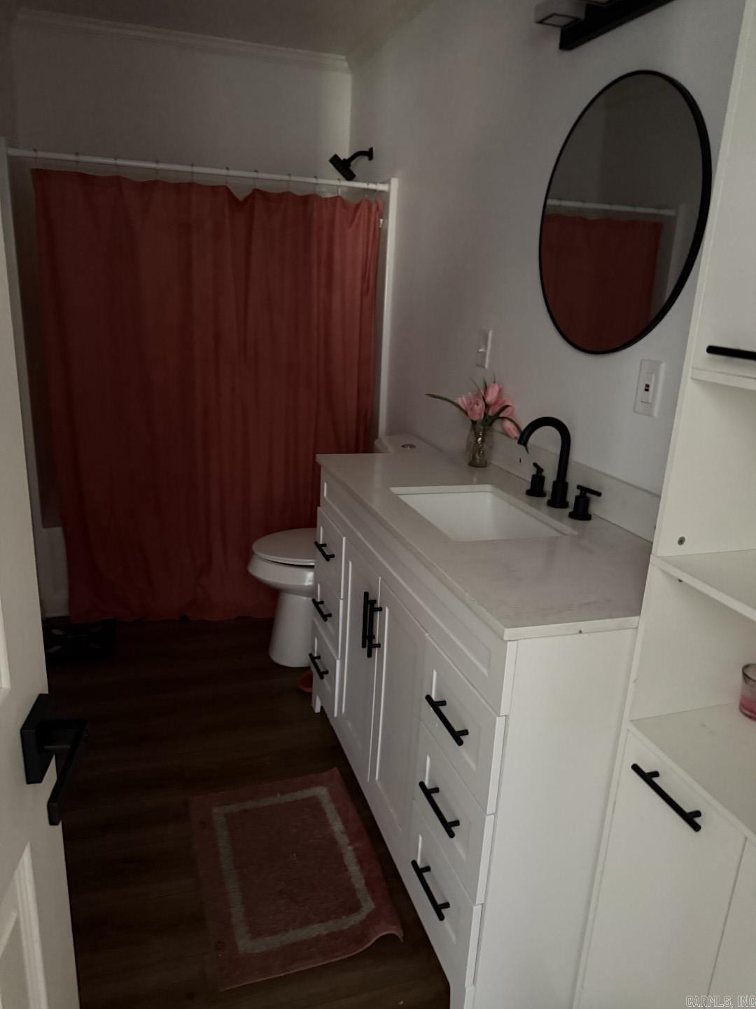 106 S Haley Ave Property Photo 9