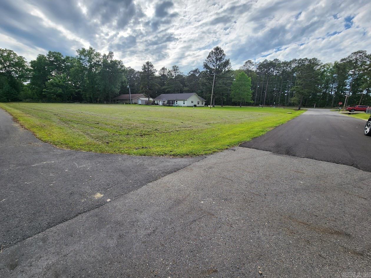 21 Lot Property Photo 9