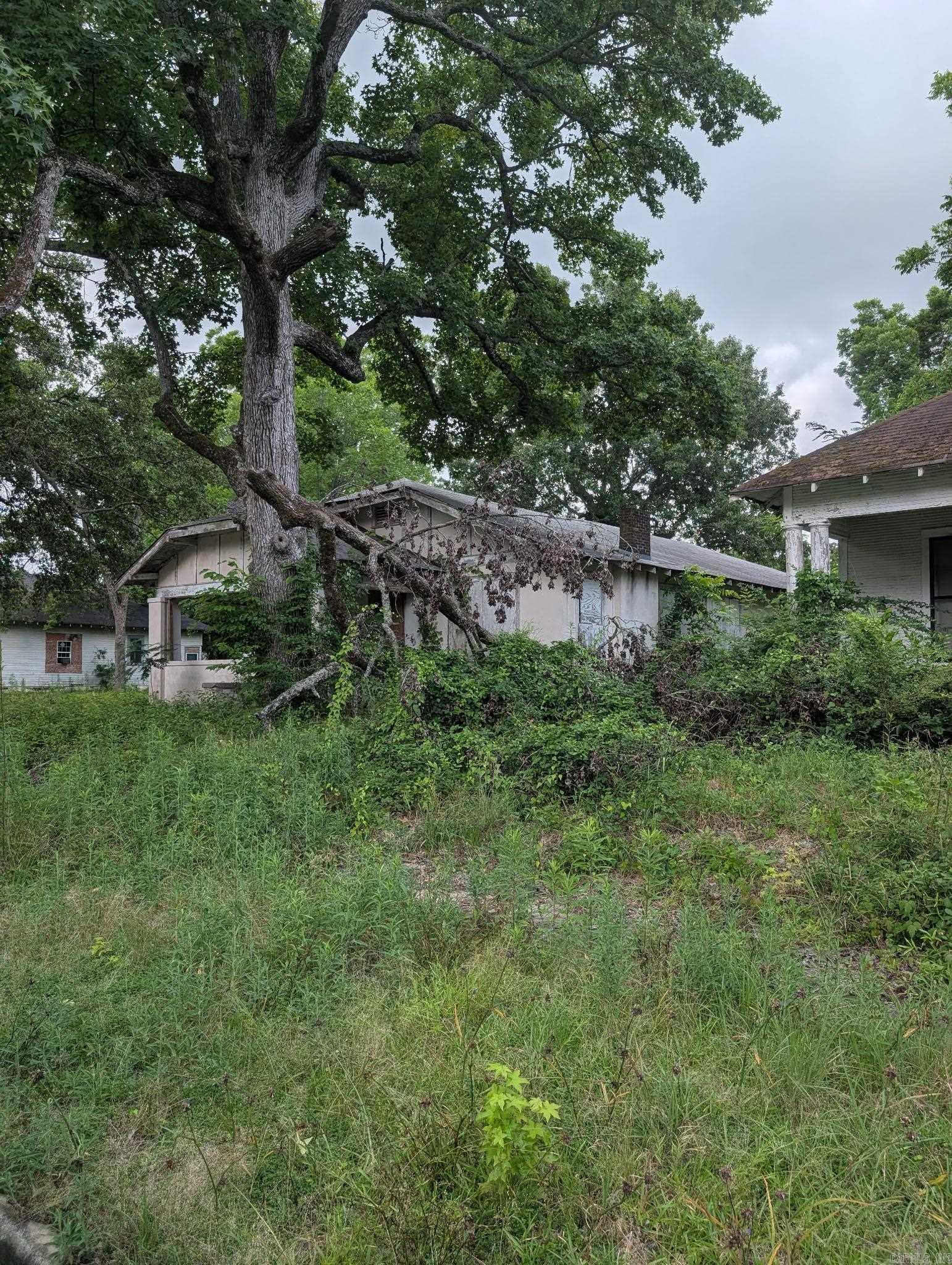 1506 W 15th Avenue Property Photo 2