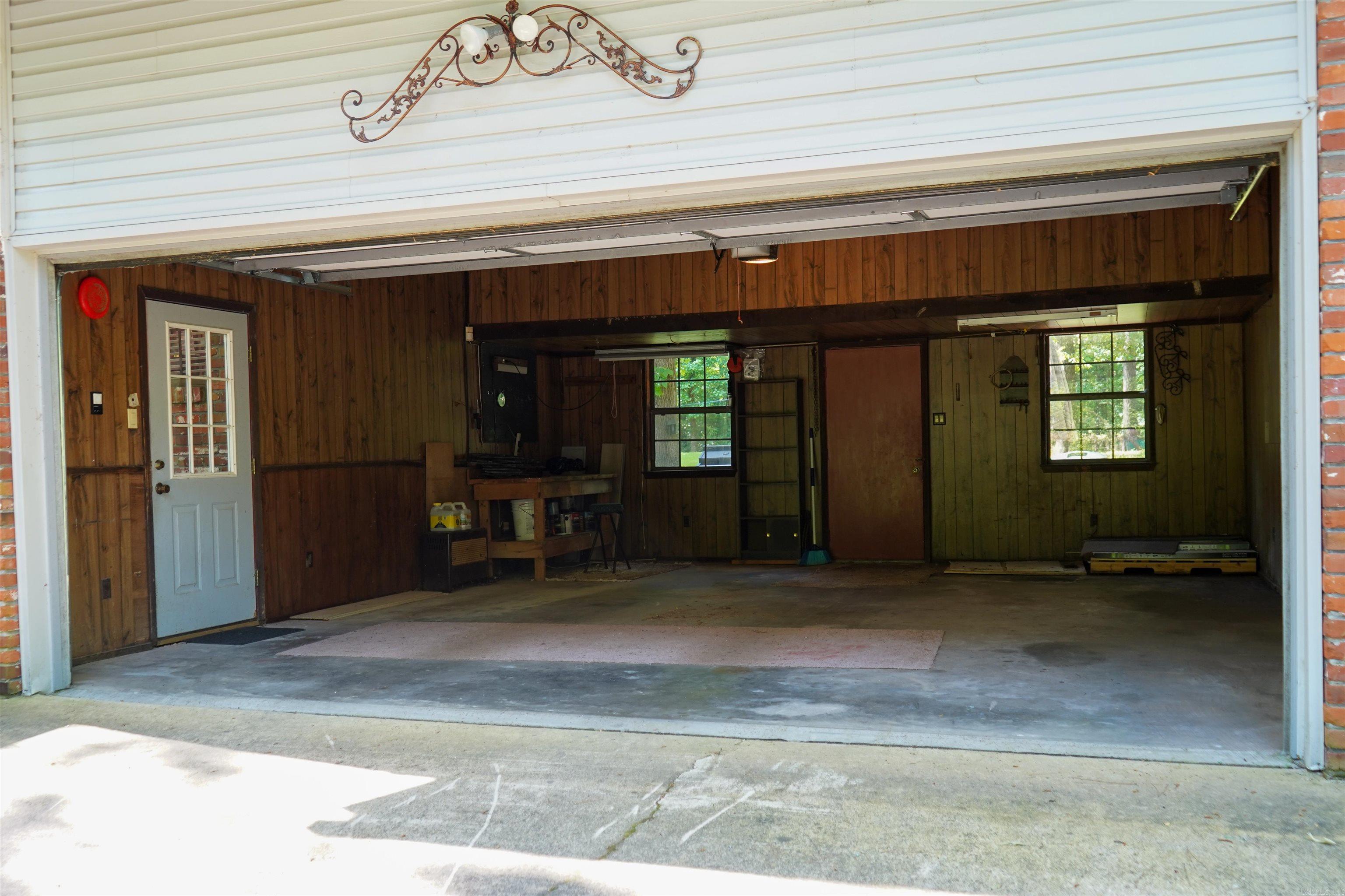8901 Dawn Drive Property Photo 32