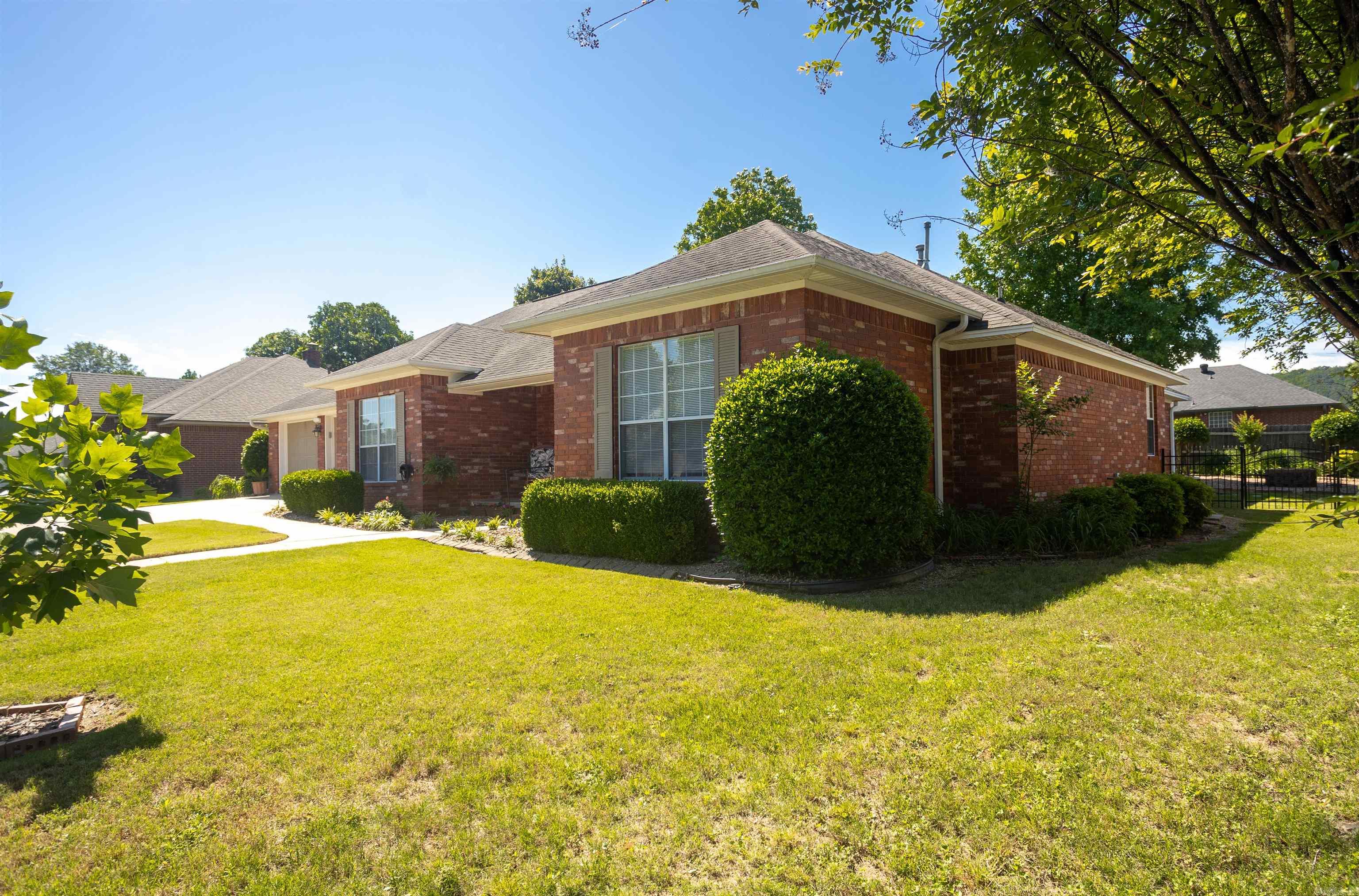2103 W 8th Street Property Photo 4