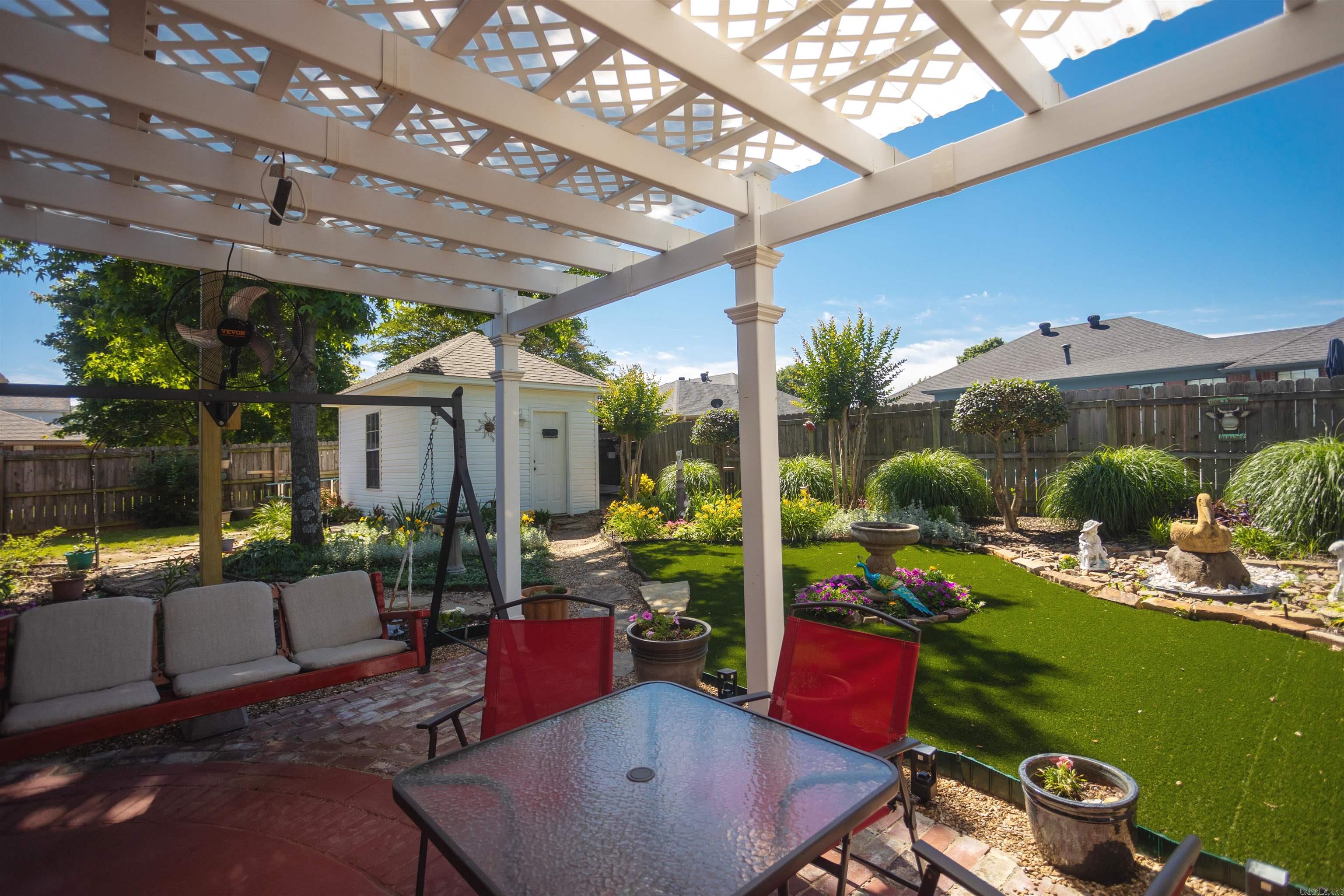 2103 W 8th Street Property Photo 8
