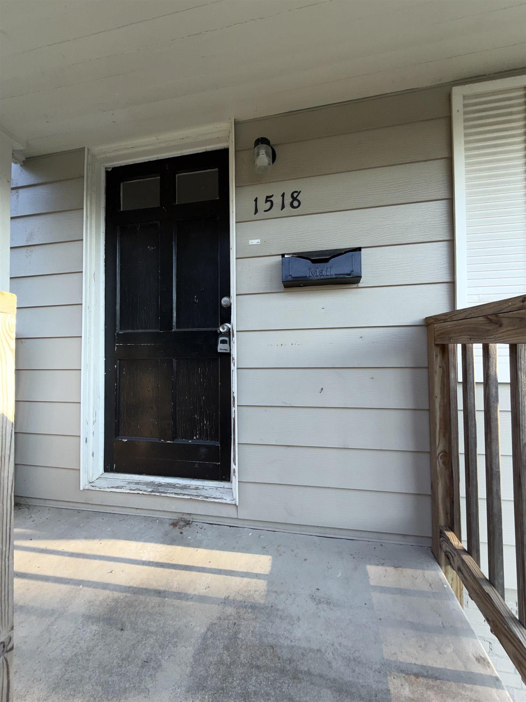 1518 W 35th Street Property Photo 2