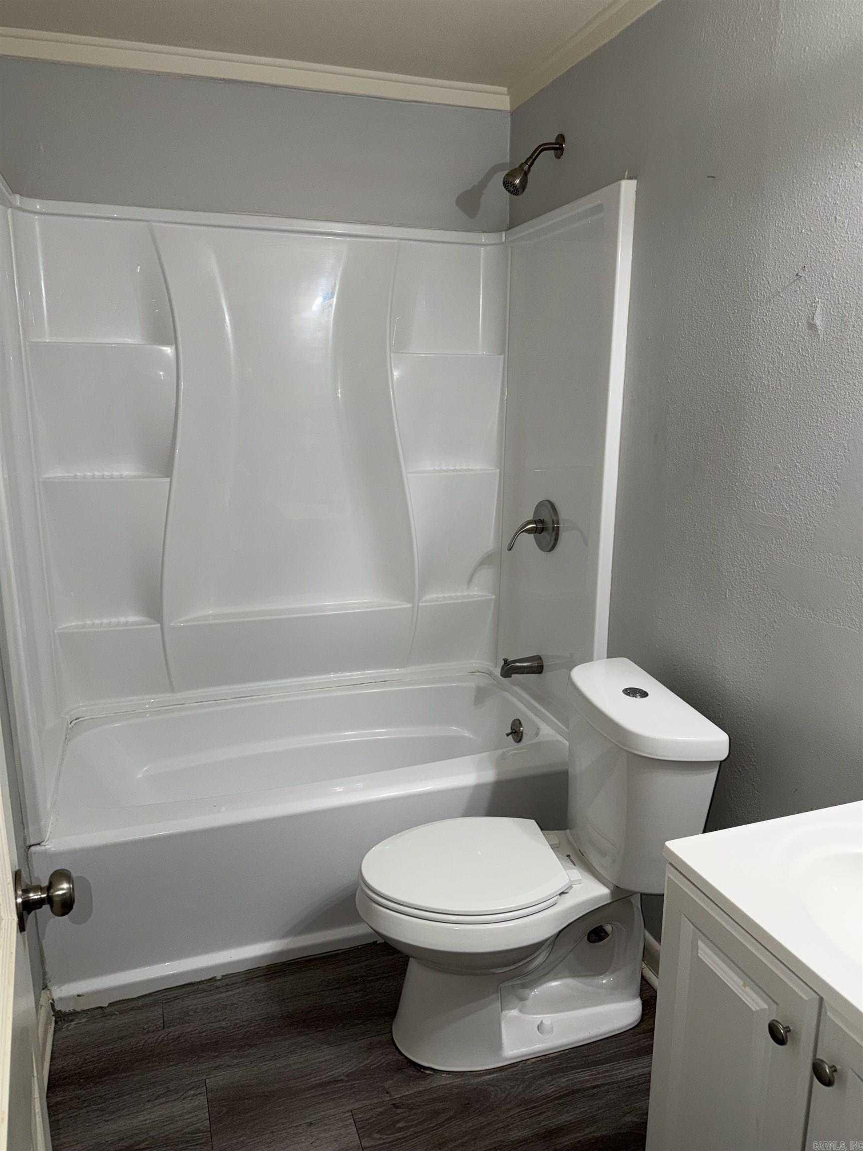 1518 W 35th Street Property Photo 20