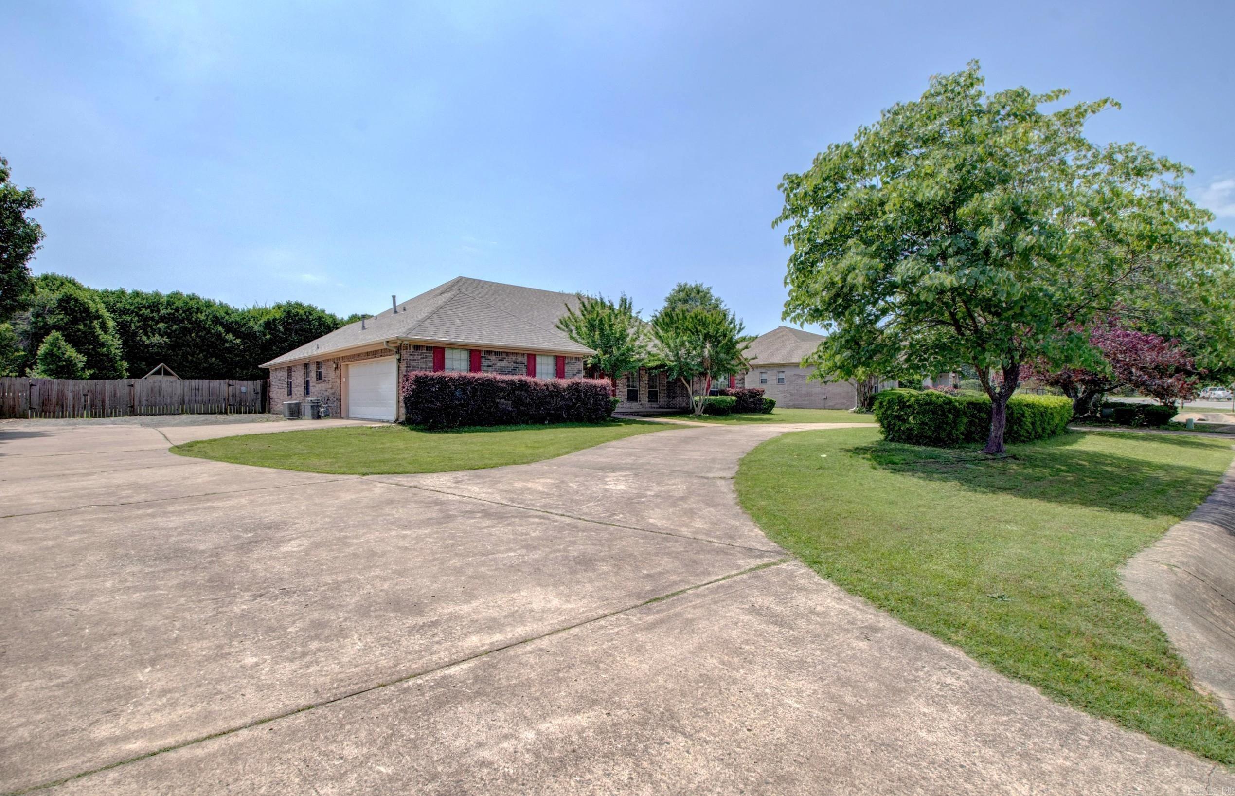 1705 N Lincoln Property Photo 3
