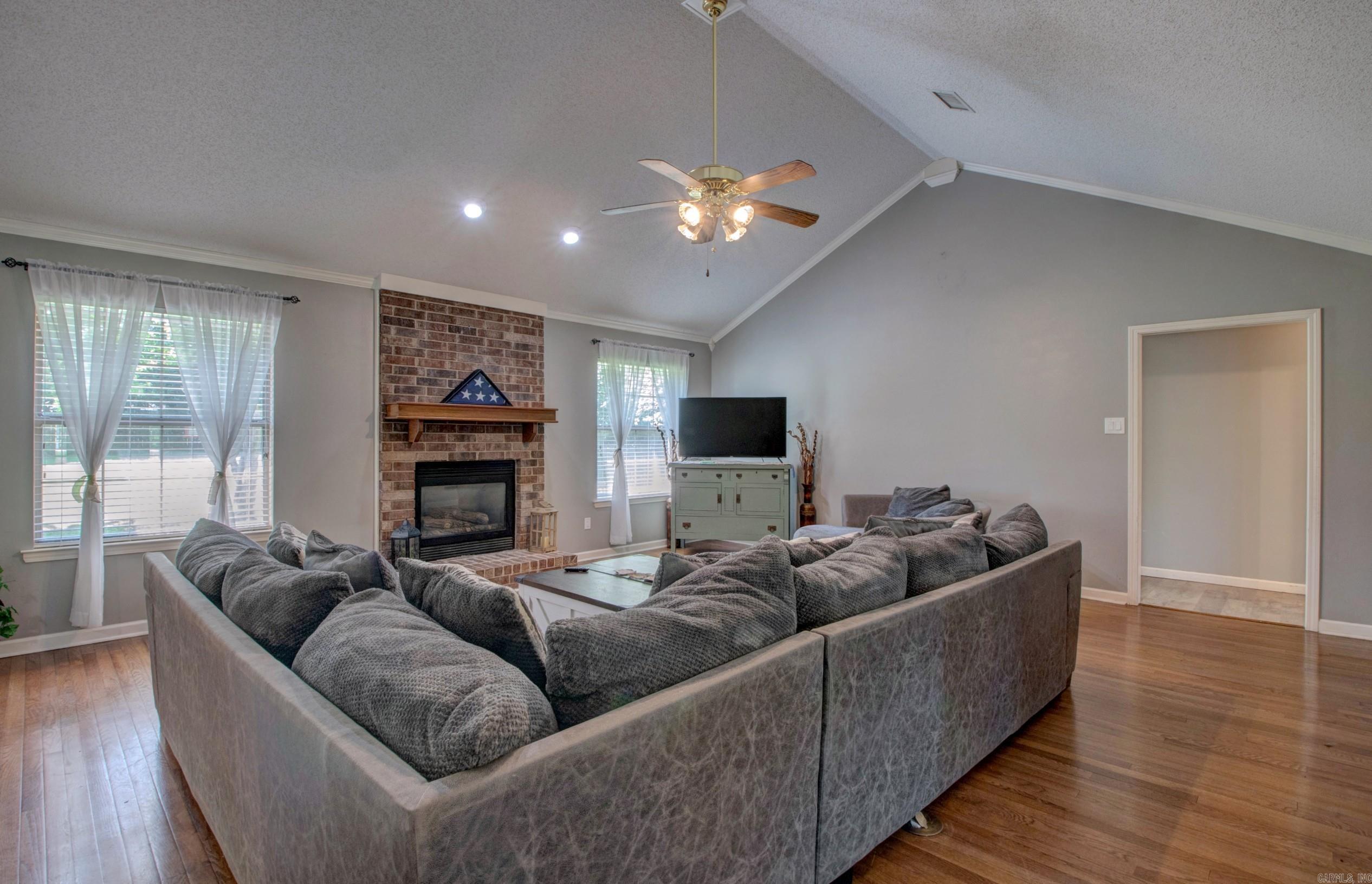 1705 N Lincoln Property Photo 7
