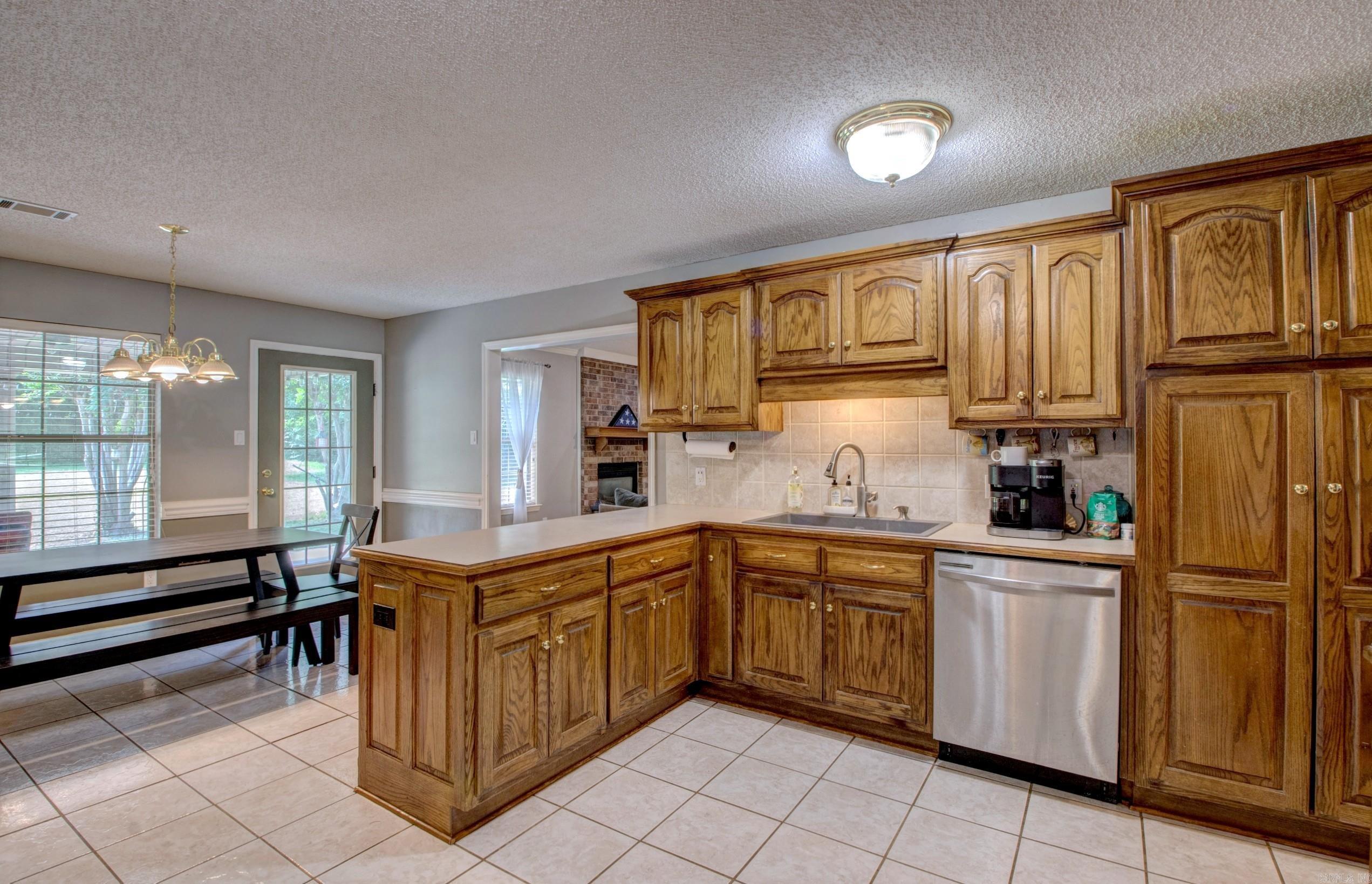 1705 N Lincoln Property Photo 11