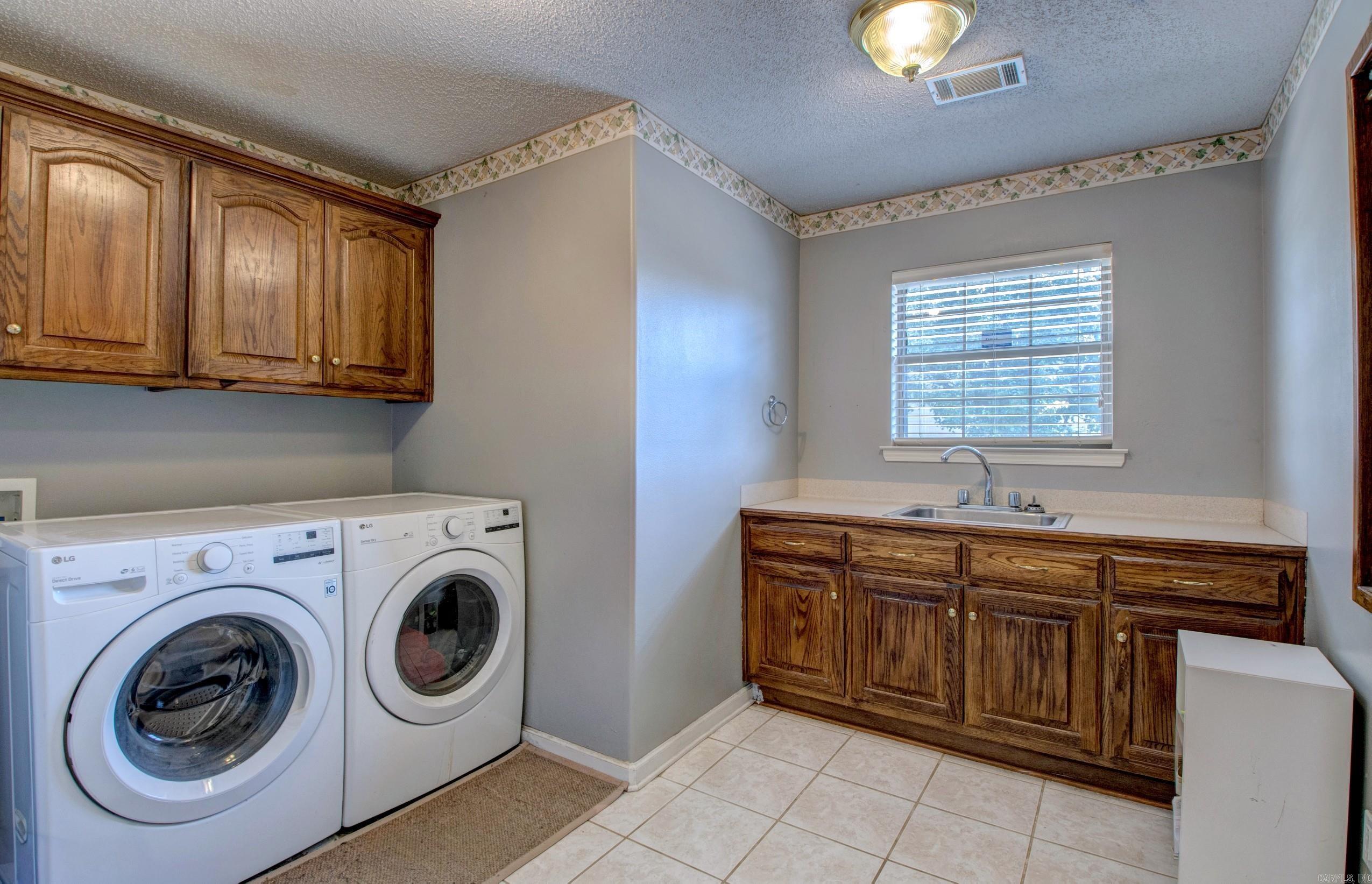 1705 N Lincoln Property Photo 17
