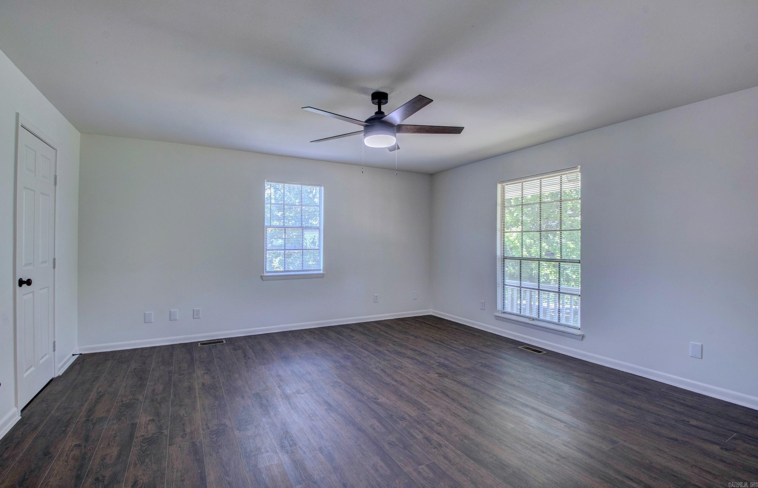 9758 Clove Road Property Photo 33