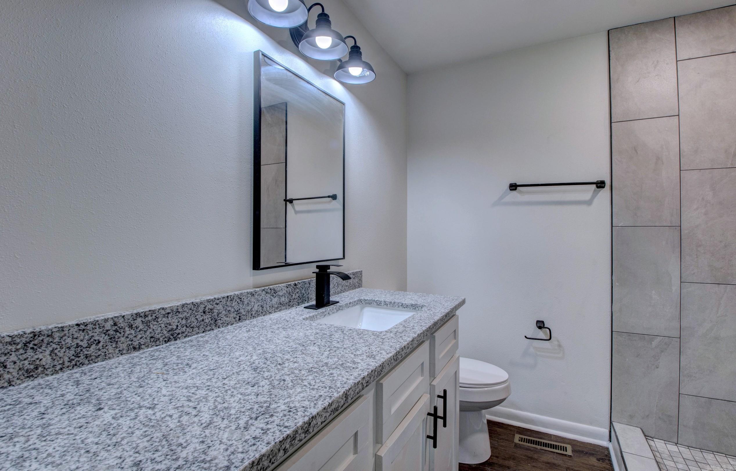 9758 Clove Road Property Photo 39