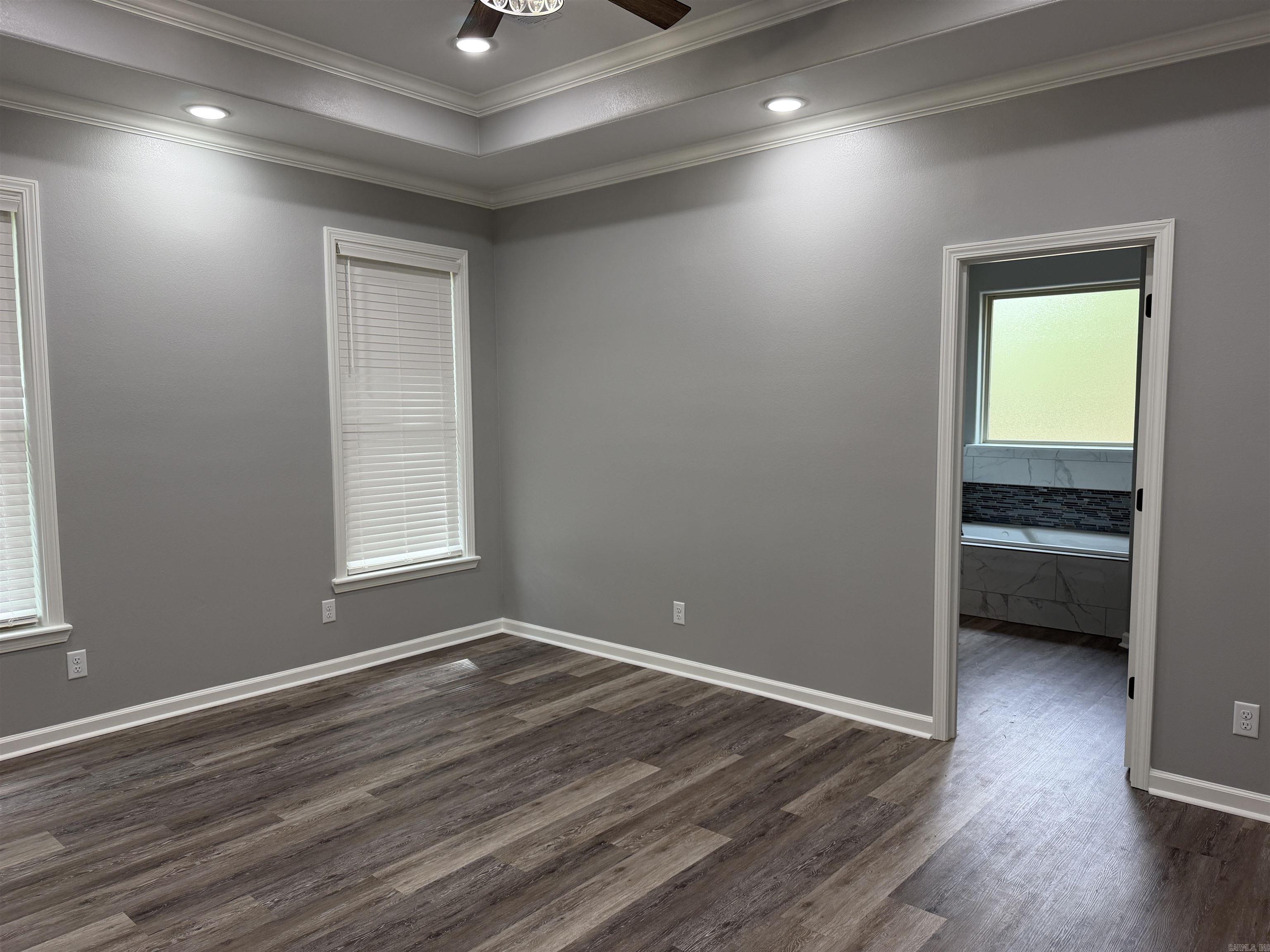 1302 E 41st Property Photo 10