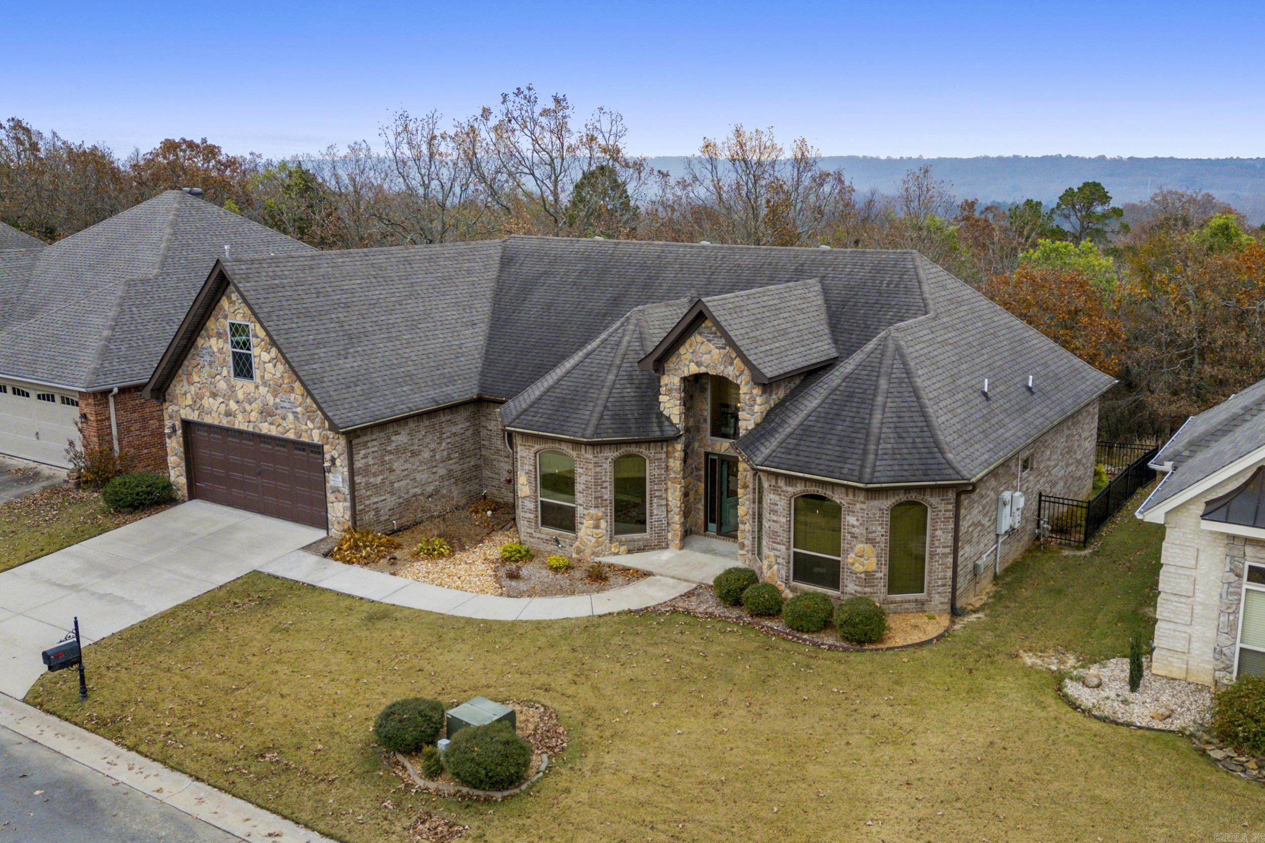 409 Cobblestone Dr Property Photo 4