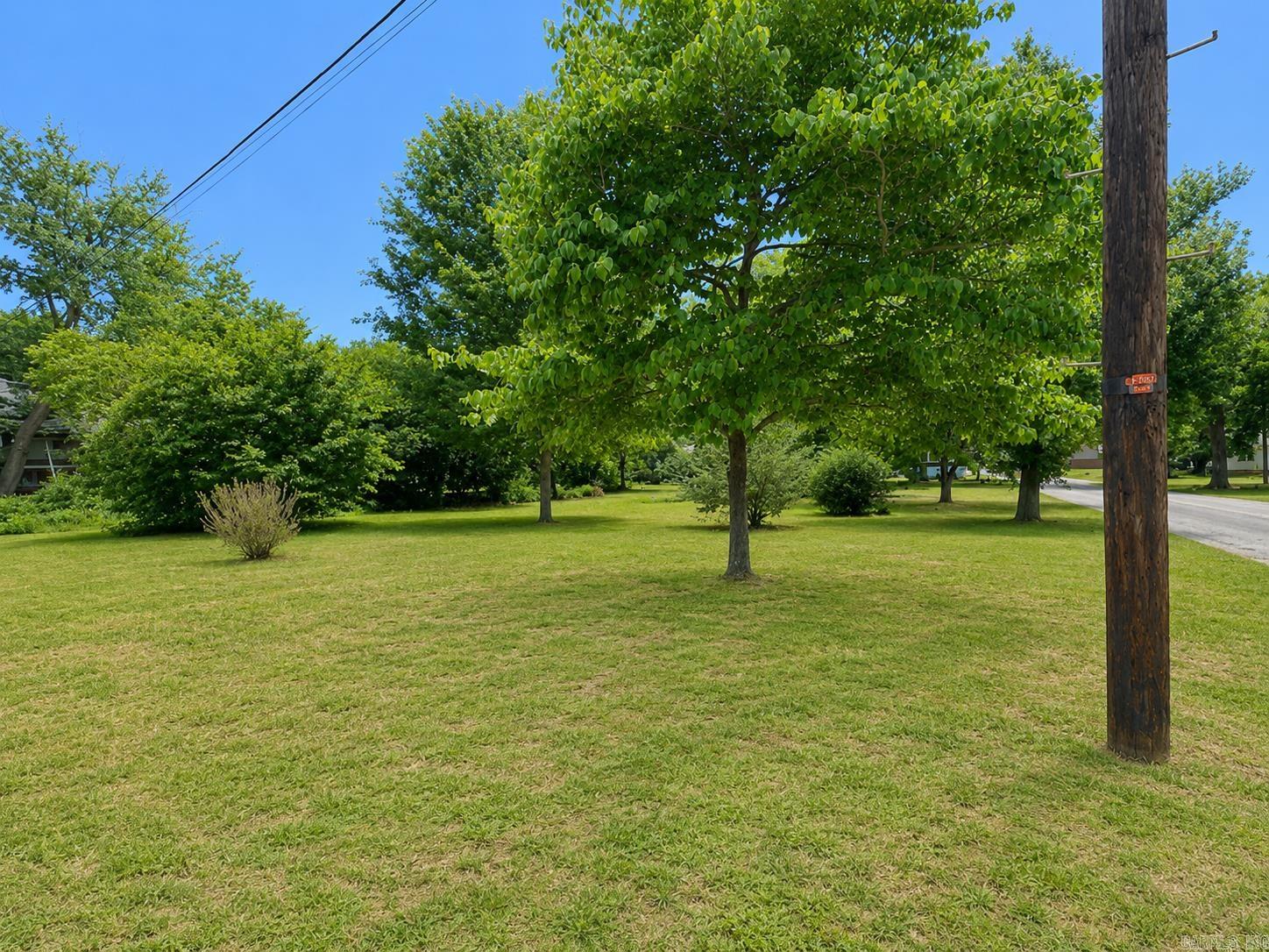 1008 W 3rd Street Property Photo 27