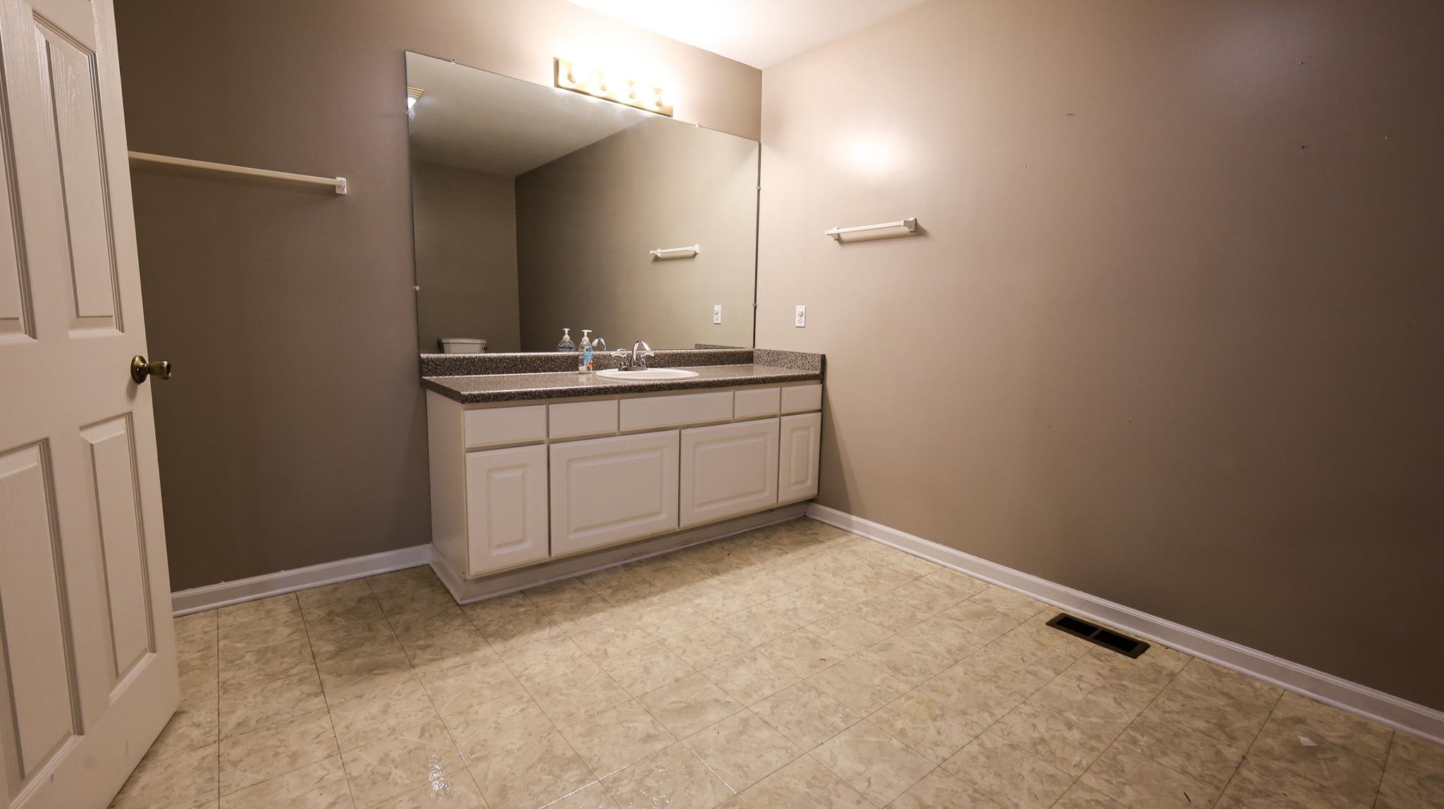 137 Sharp Street Property Photo 21