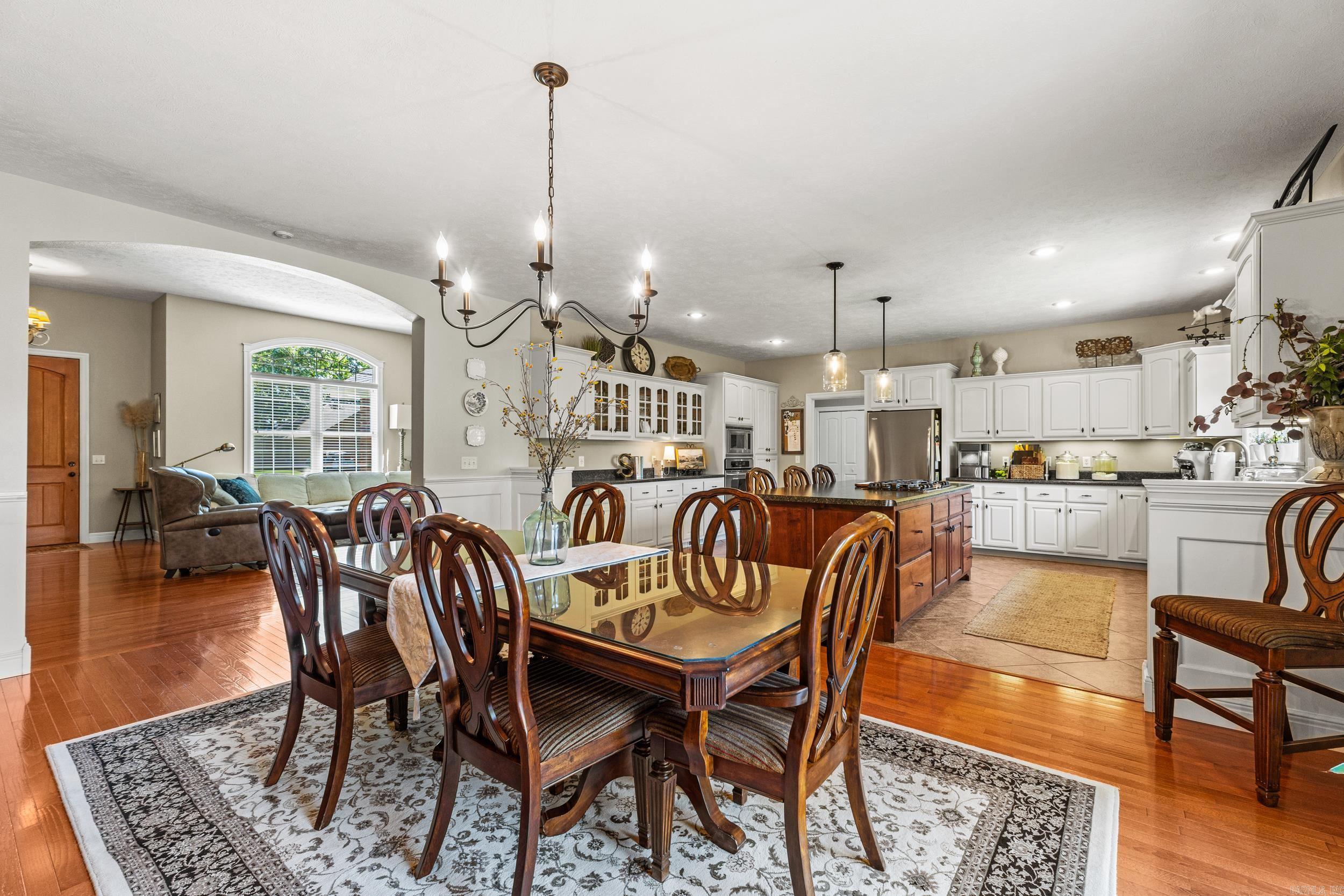 2027 Shadow Oak Drive Property Photo 8