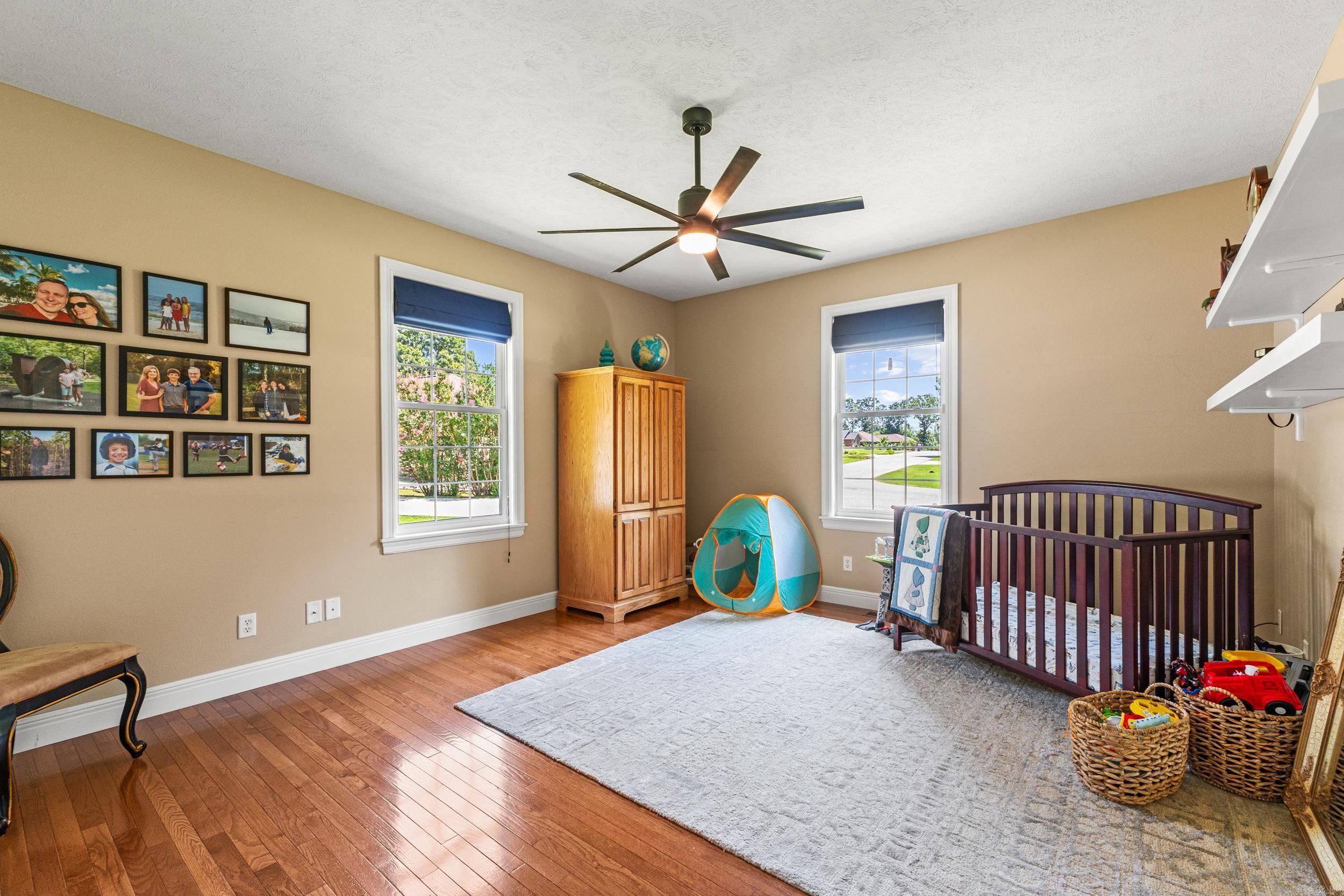 2027 Shadow Oak Drive Property Photo 18