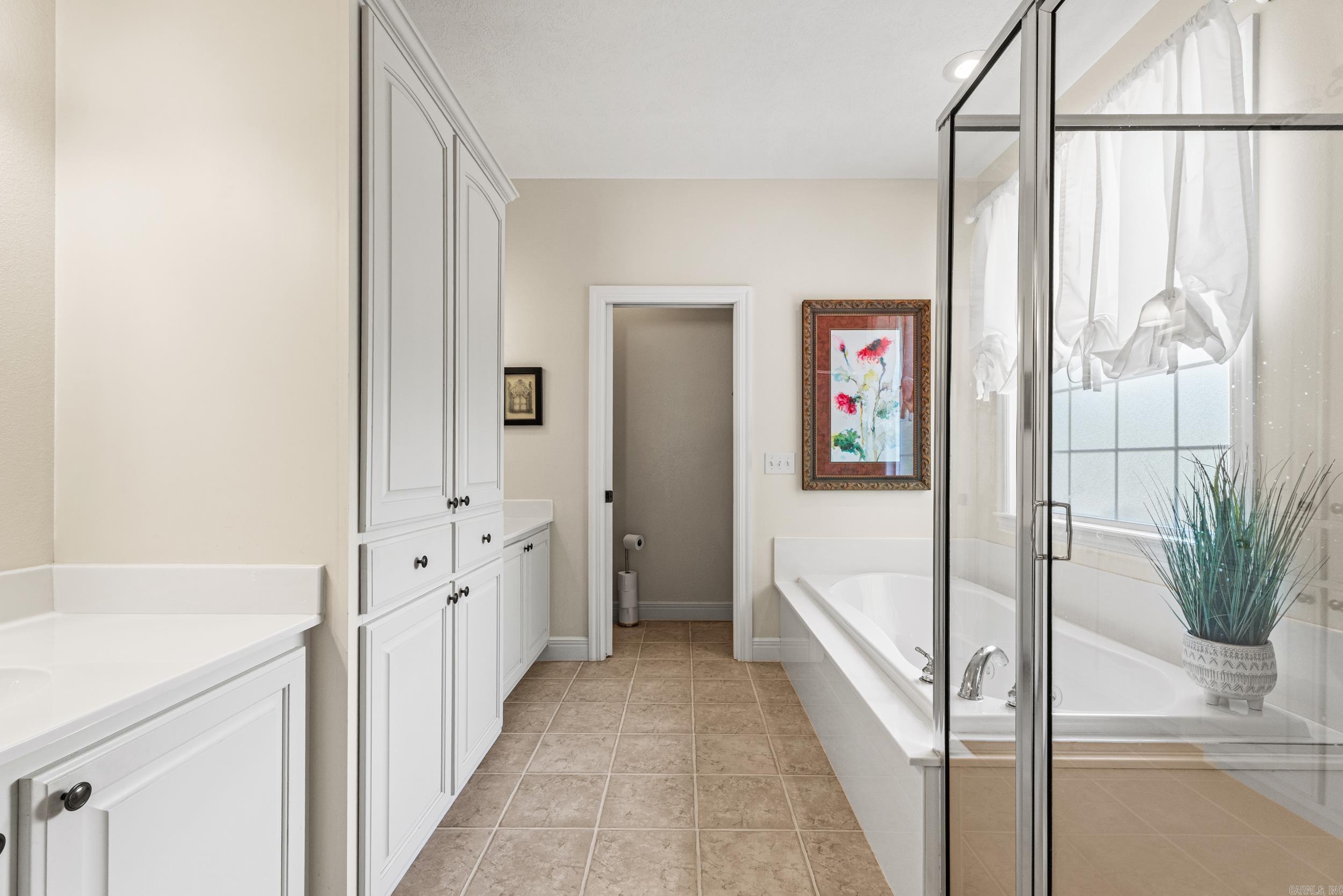 2027 Shadow Oak Drive Property Photo 21