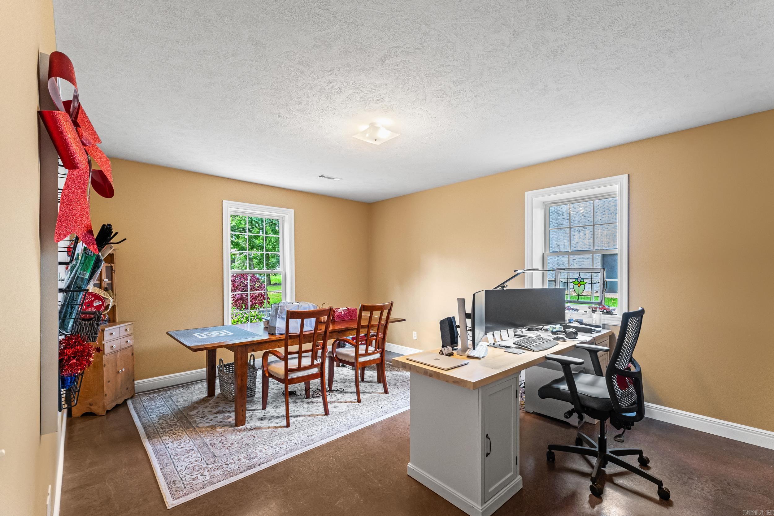2027 Shadow Oak Drive Property Photo 26