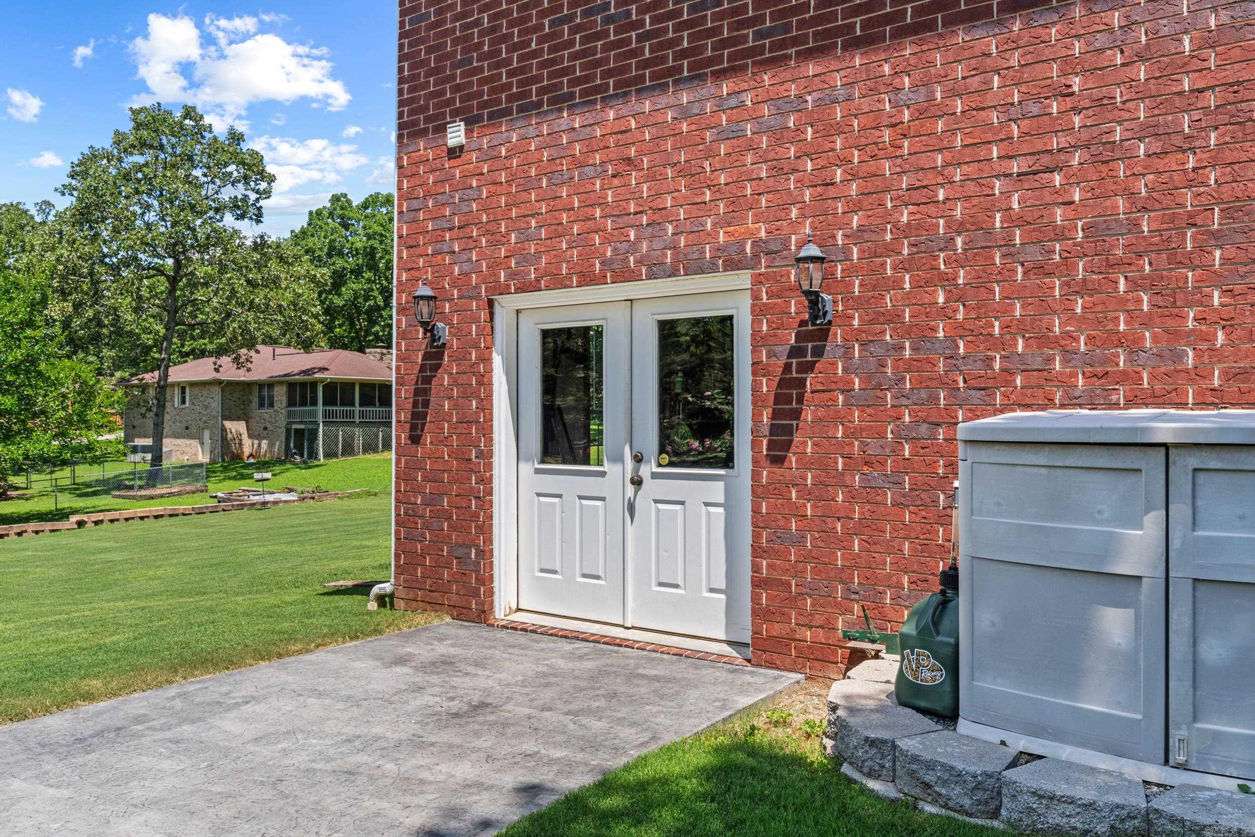2027 Shadow Oak Drive Property Photo 34