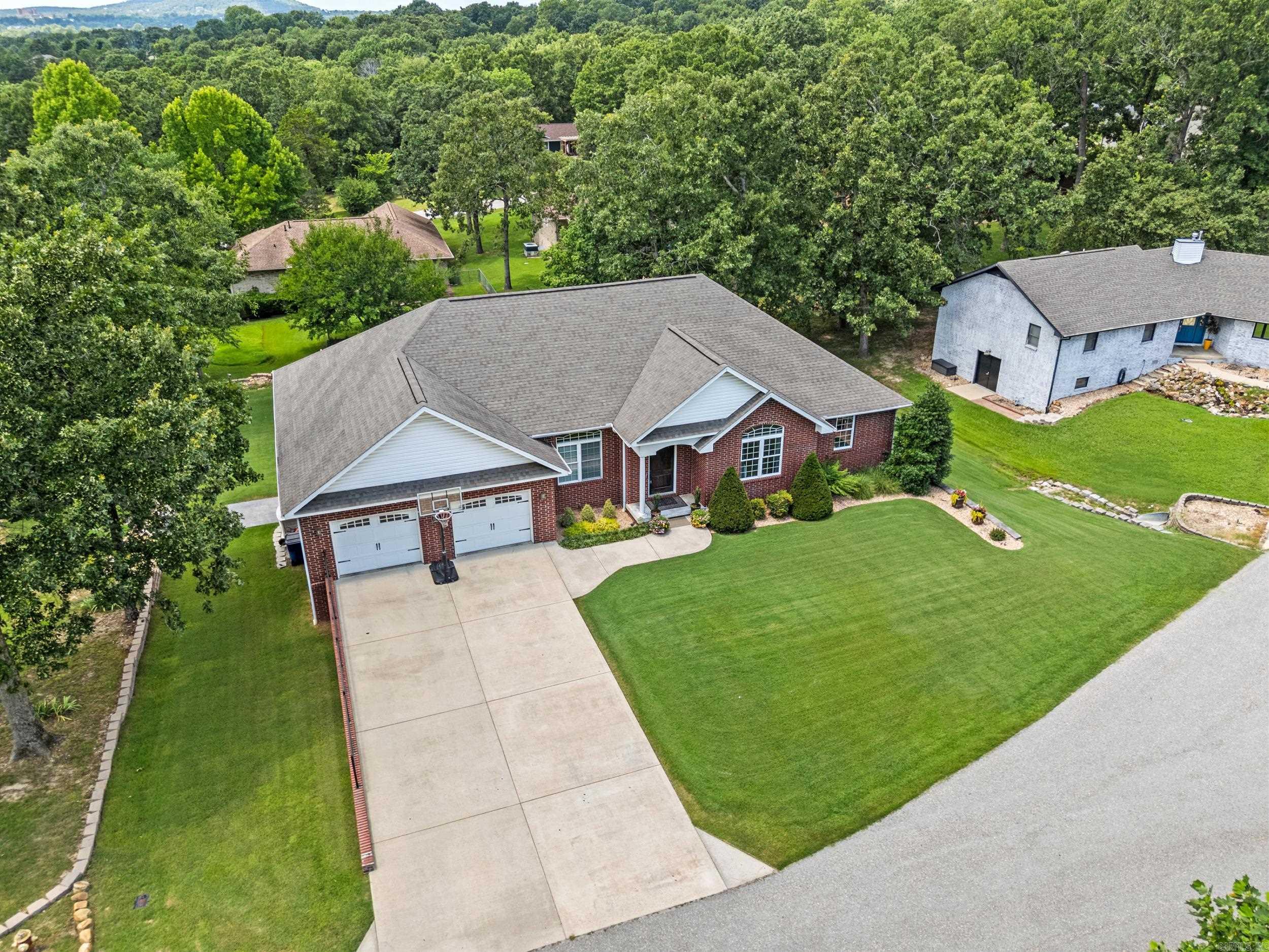 2027 Shadow Oak Drive Property Photo 45