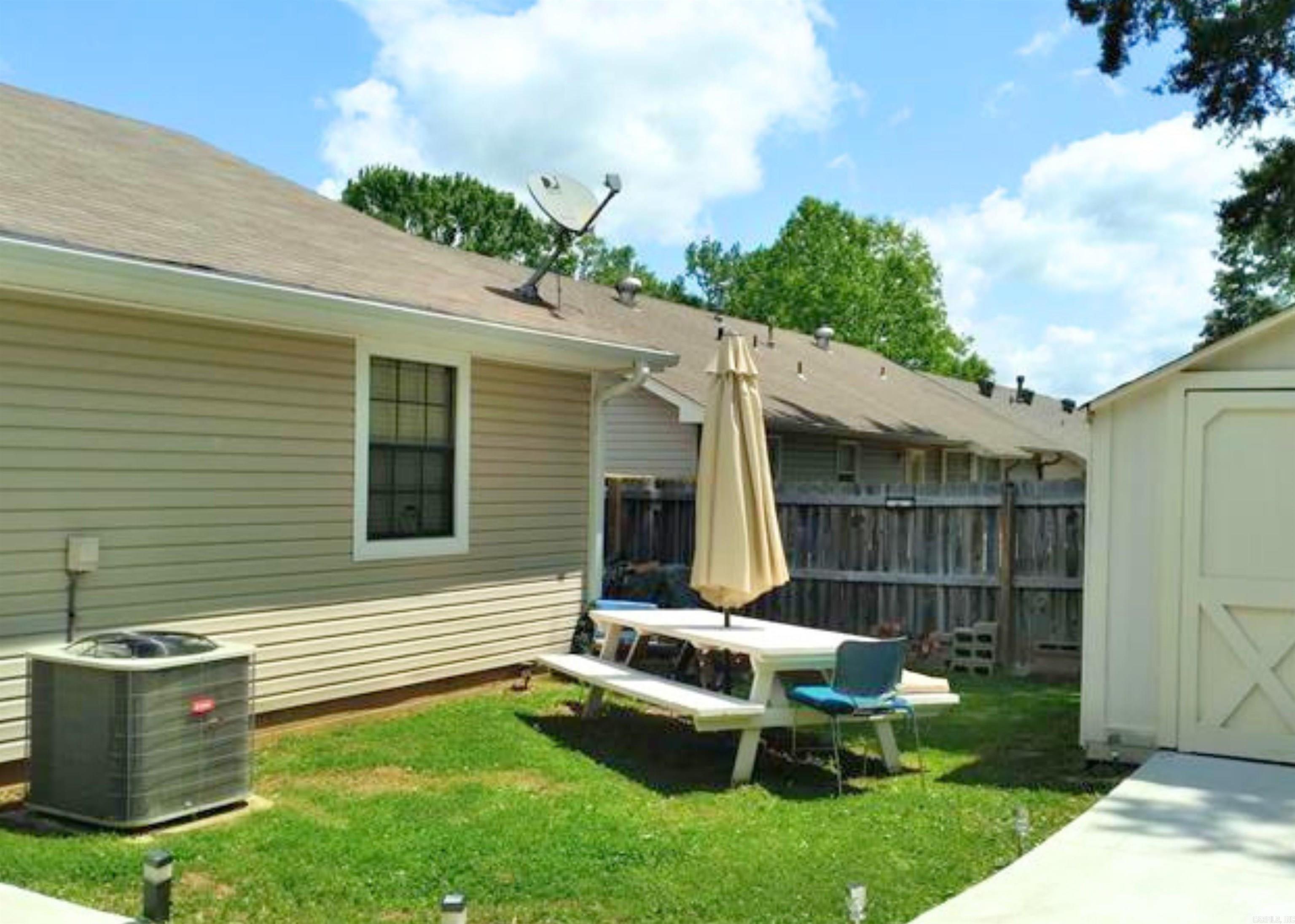 108 Dales Drive Property Photo 3