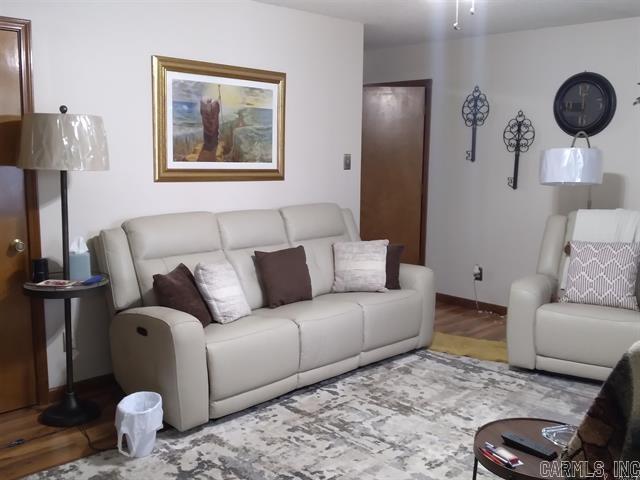 108 Dales Drive Property Photo 8