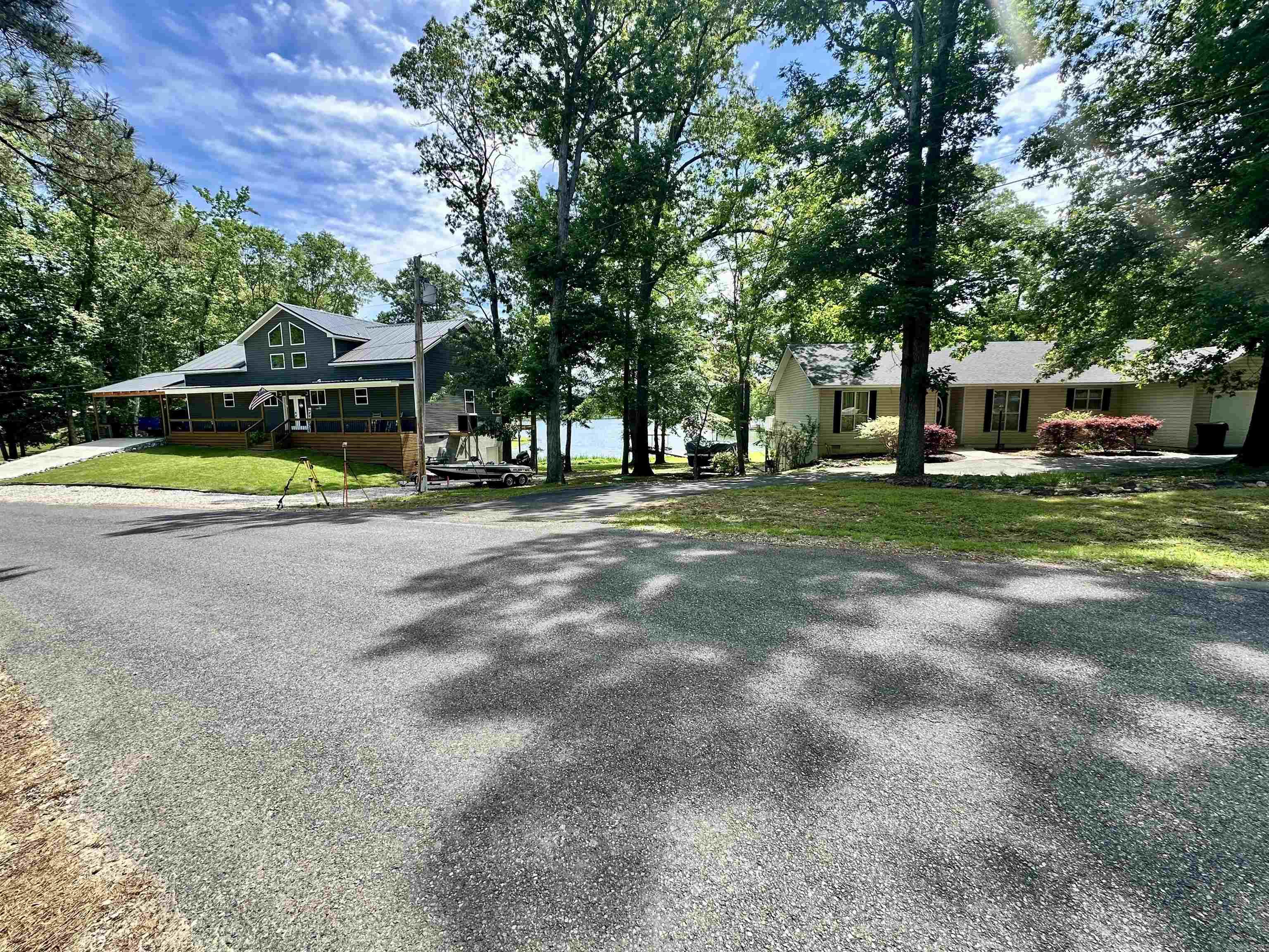 246 Scenic Drive Property Photo 3