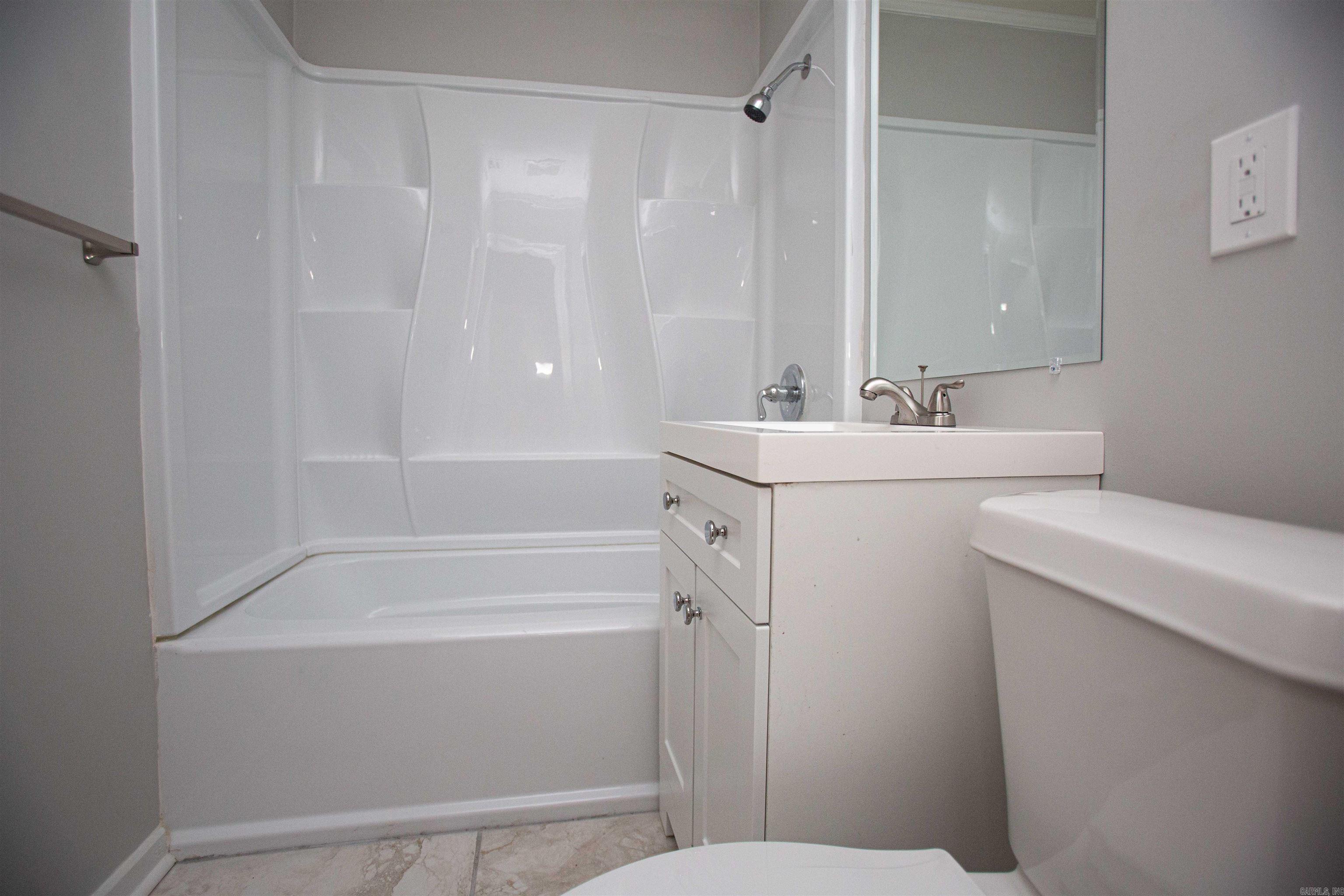 2408 Harrison Street Property Photo 3