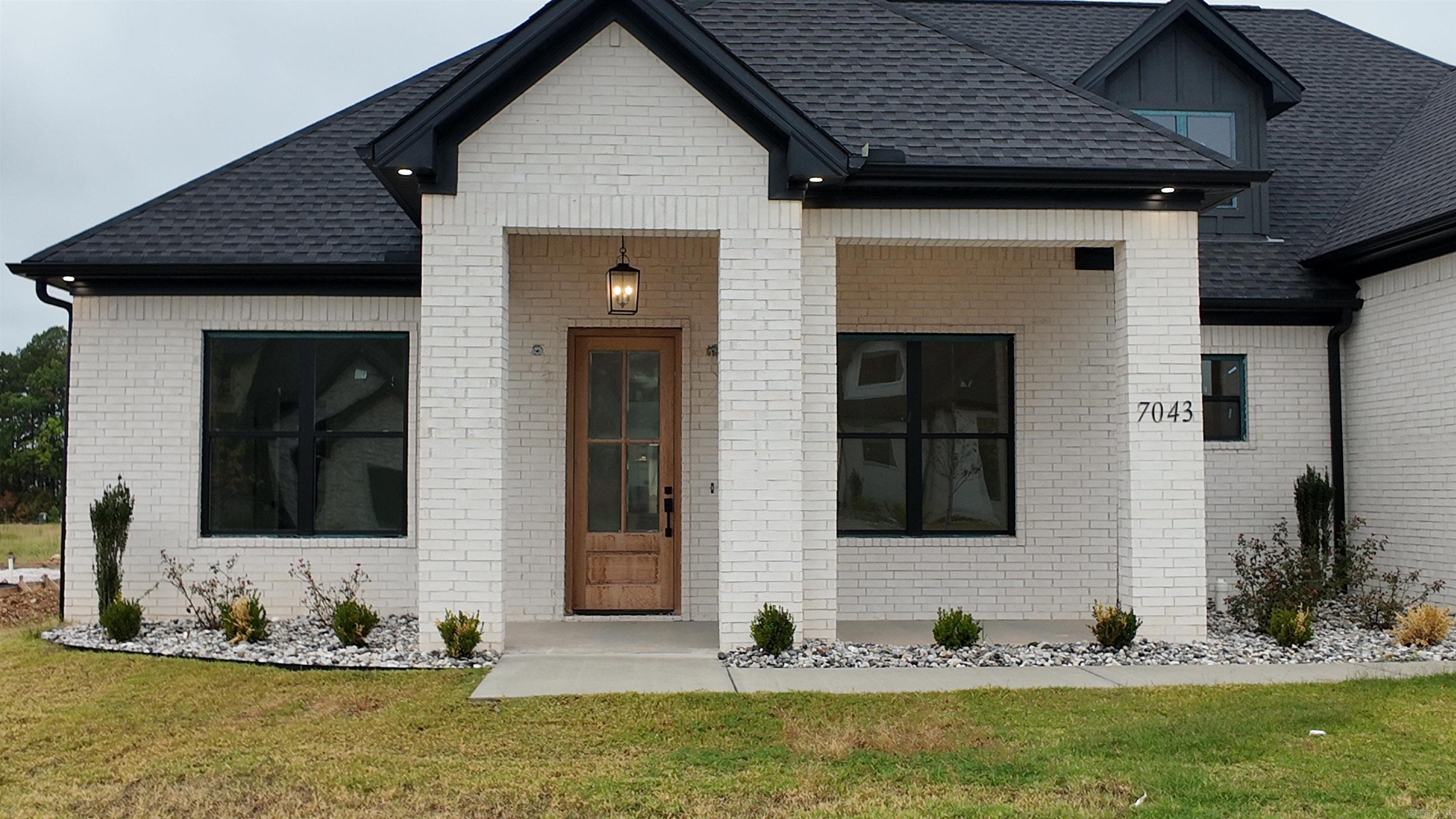 7043 Star Dust Lane Property Photo 4