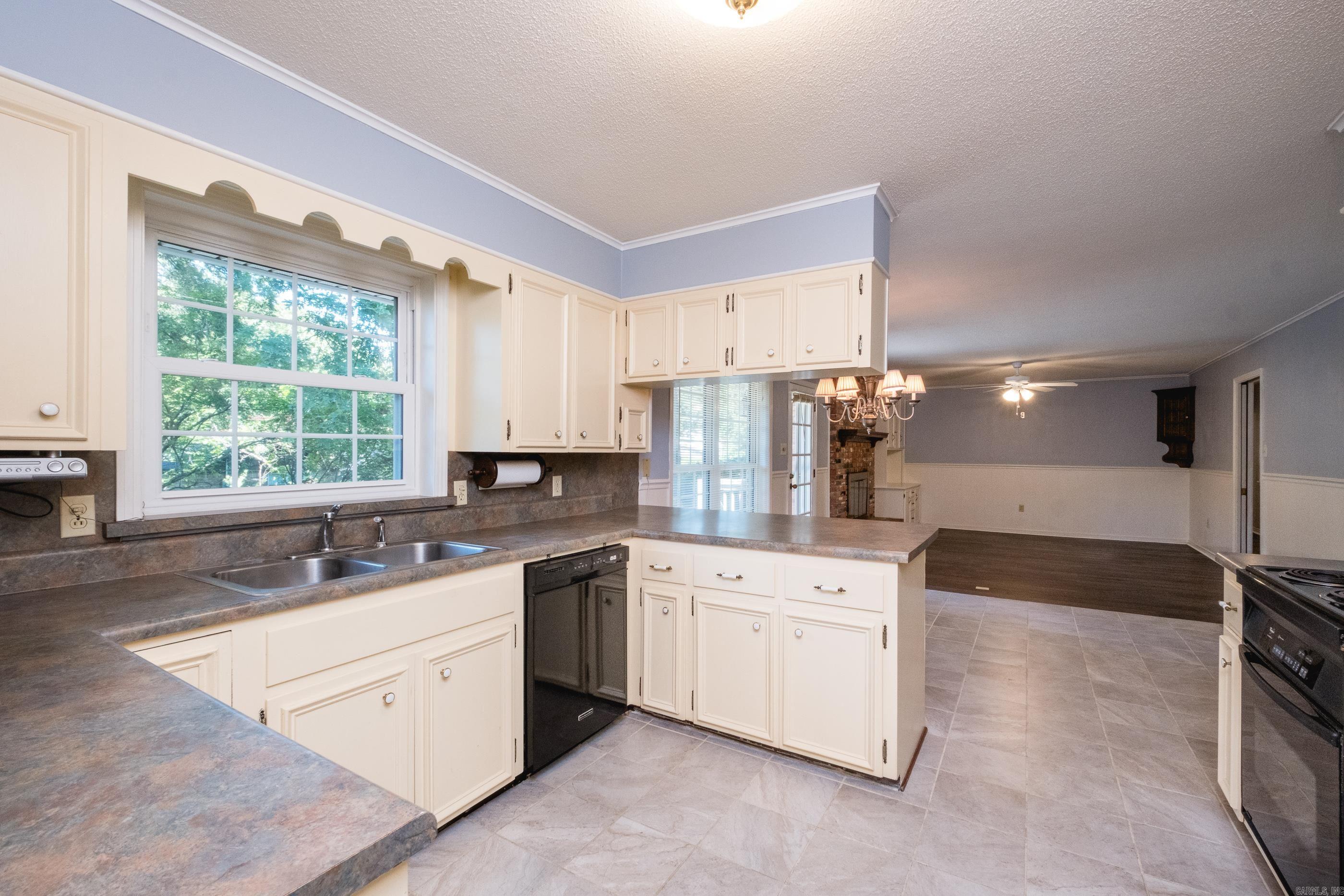 4105 Bunker Hill Drive Property Photo 25