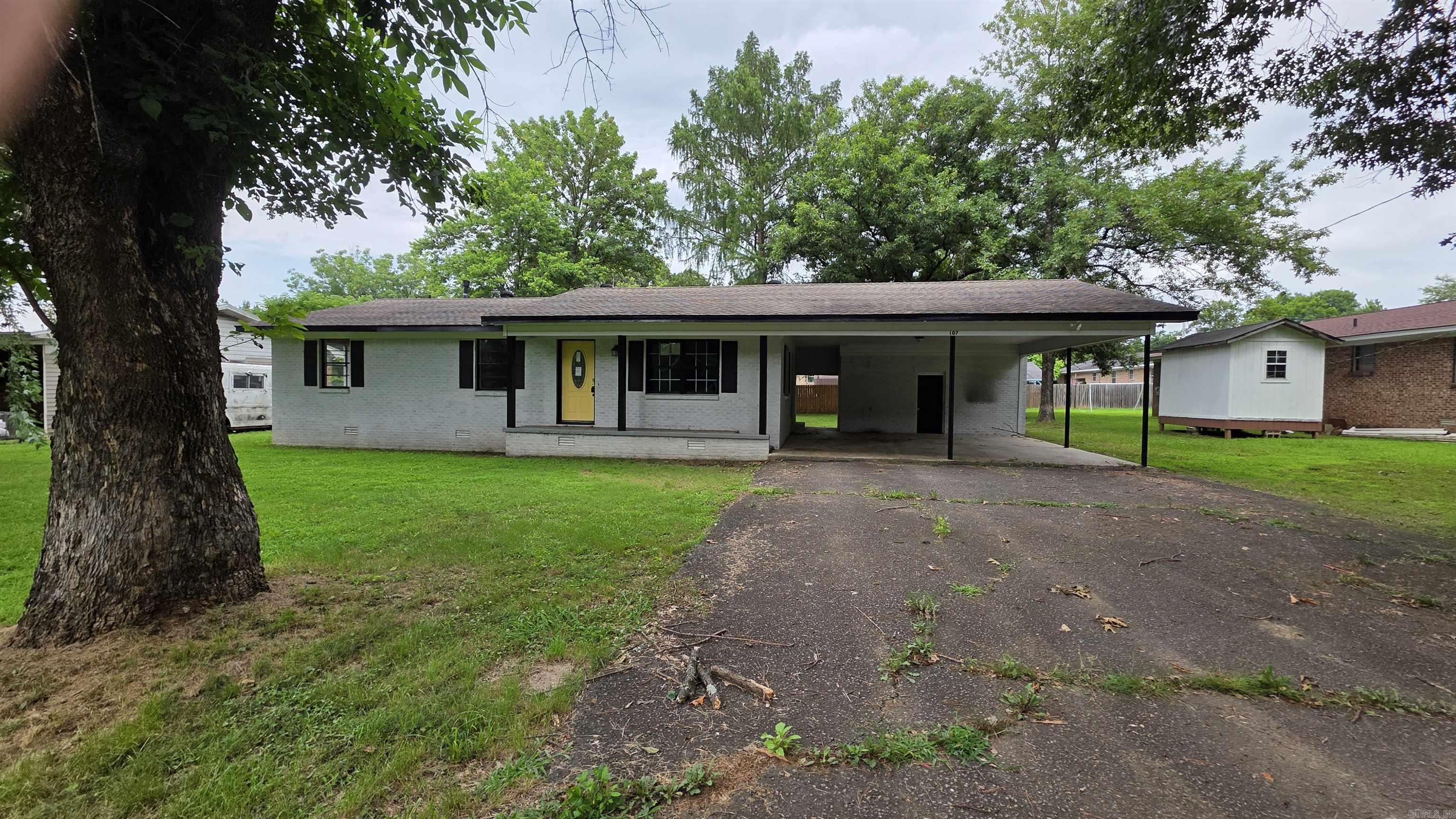 107 Mountain Street Property Photo 1